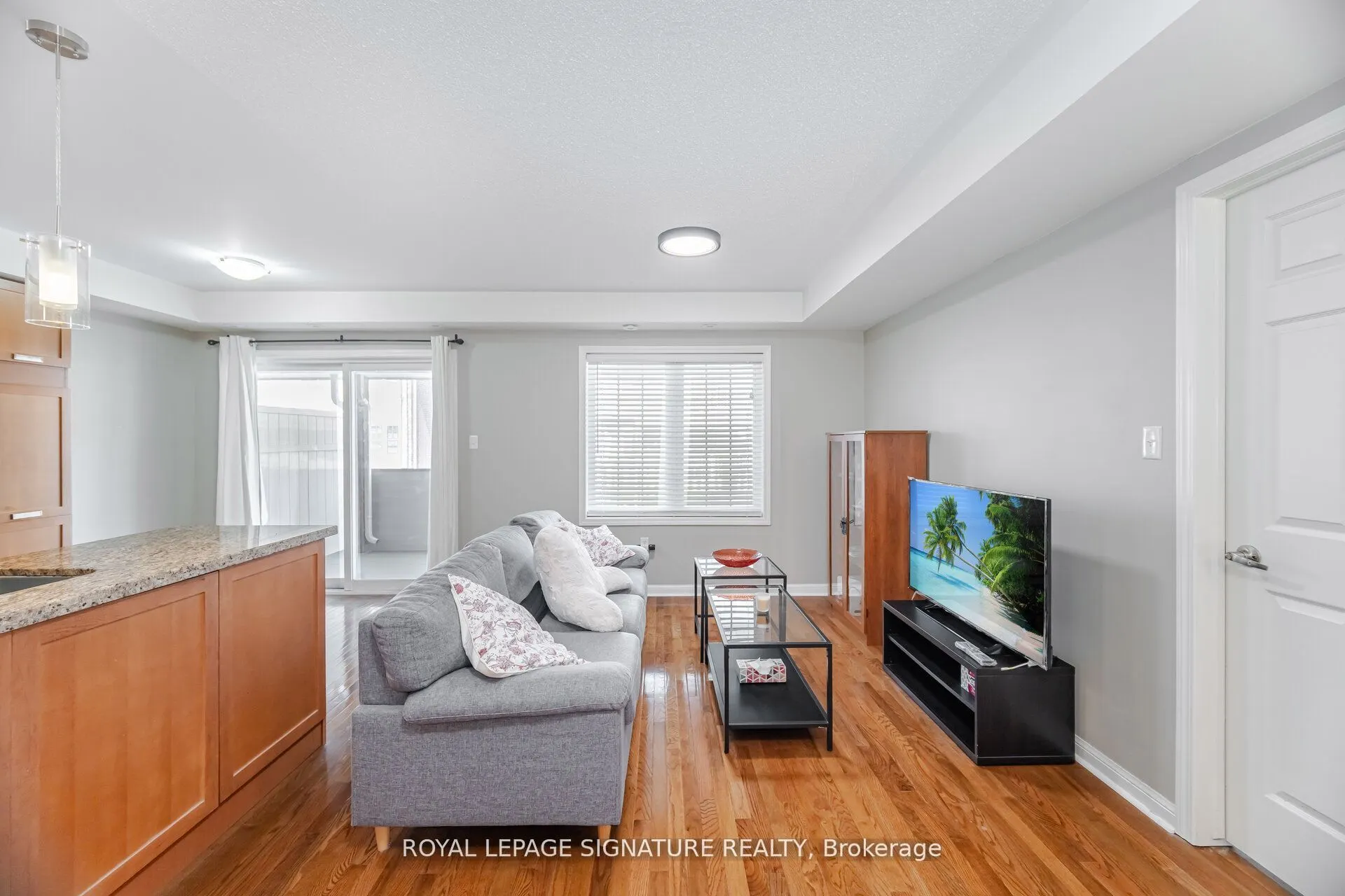 613 Dundas Street, #1
