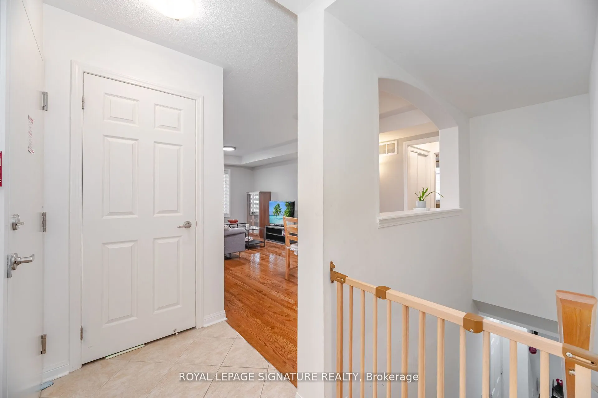 613 Dundas Street, #1