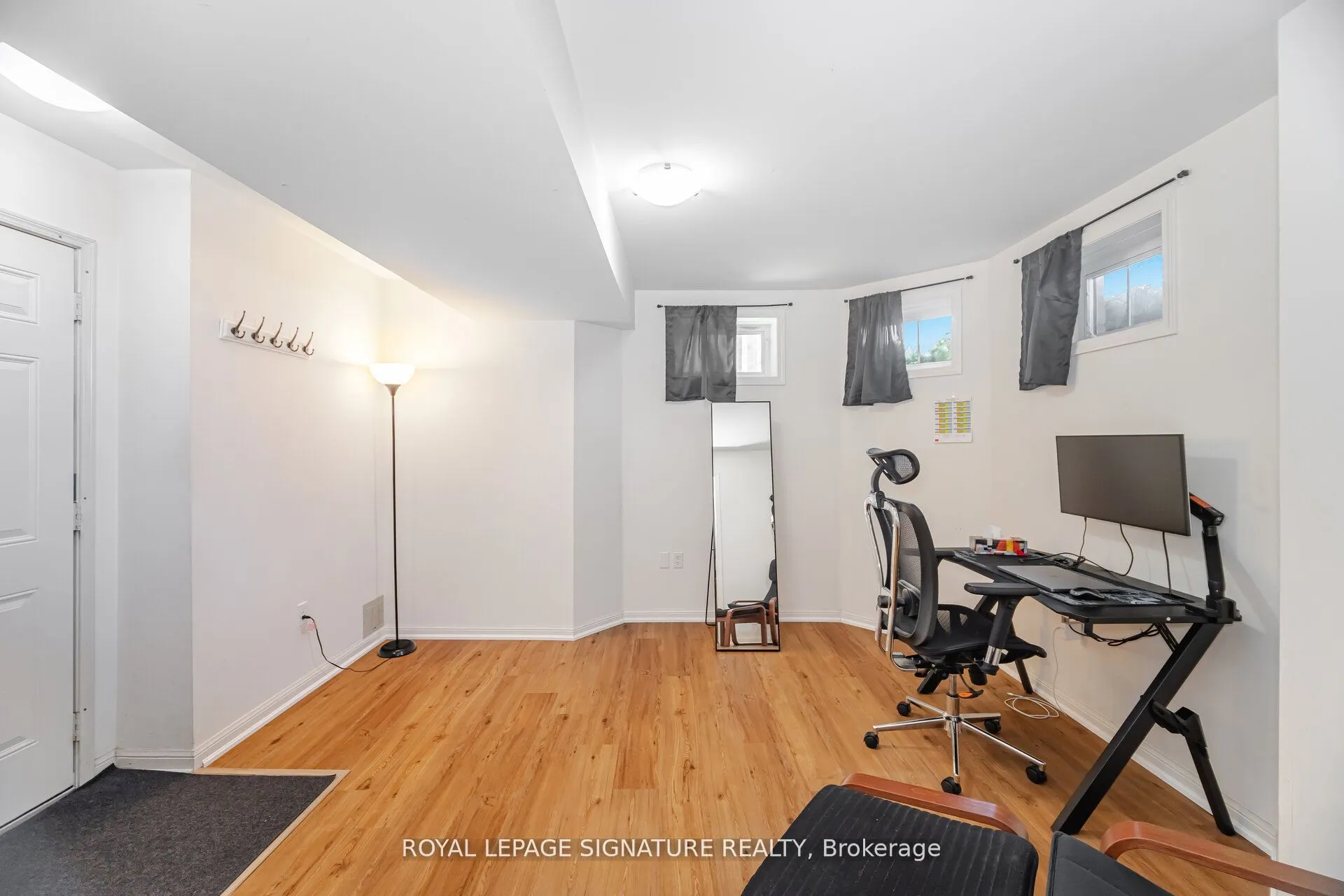 613 Dundas Street, #1