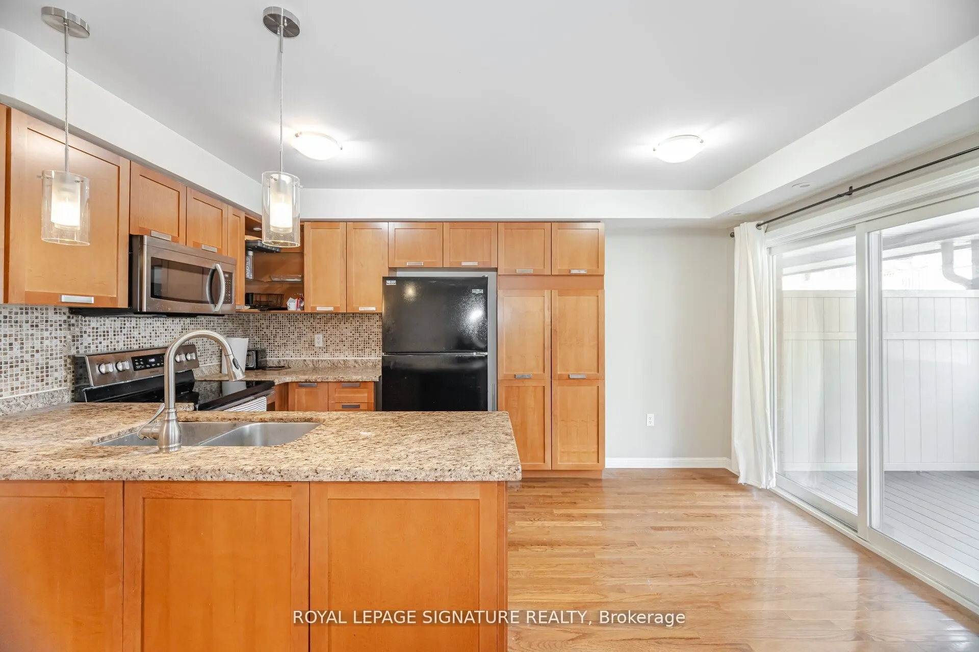 613 Dundas Street, #1