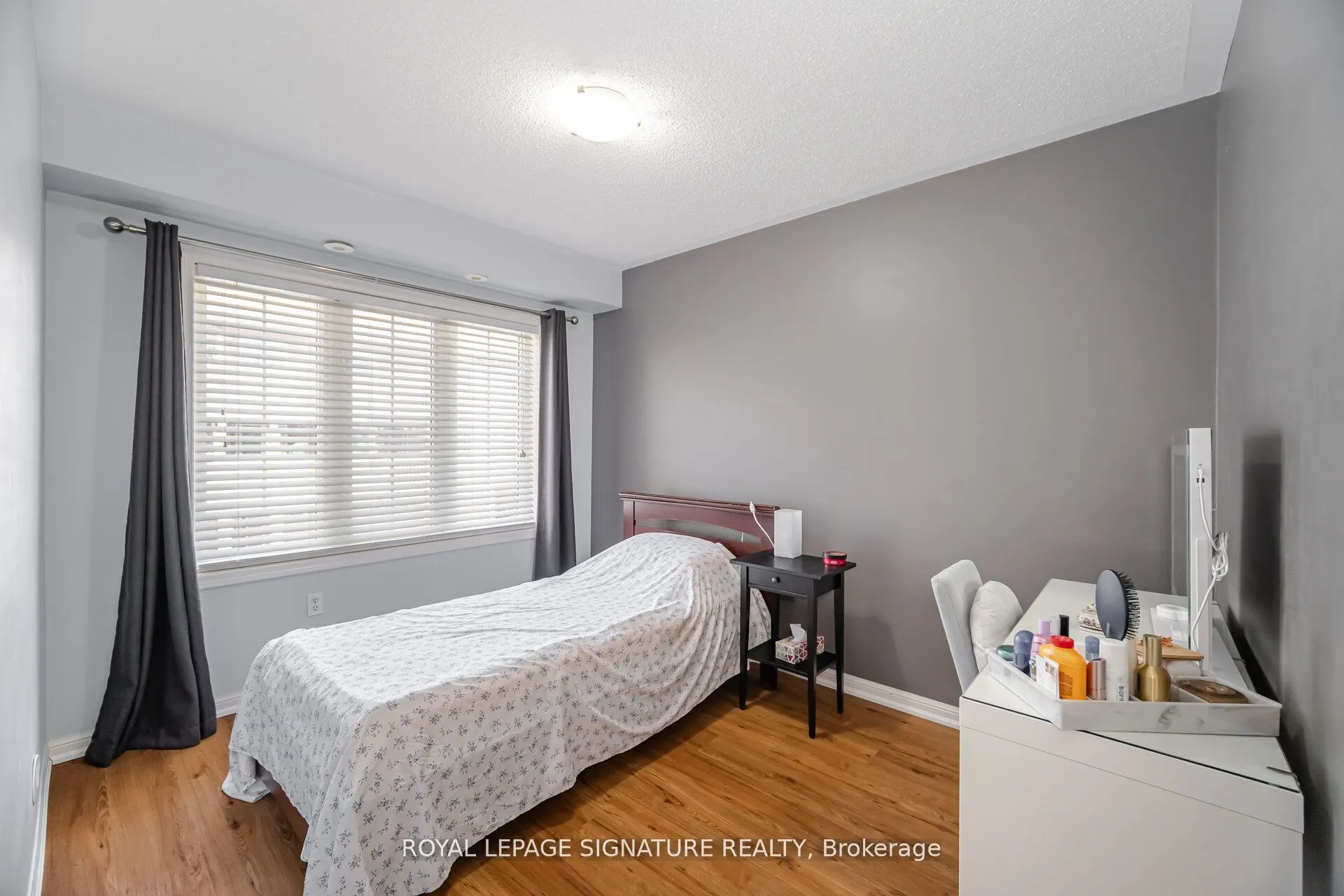 613 Dundas Street, #1