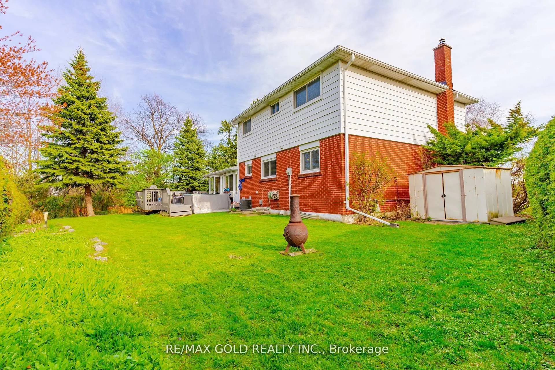 16 Dudley Place