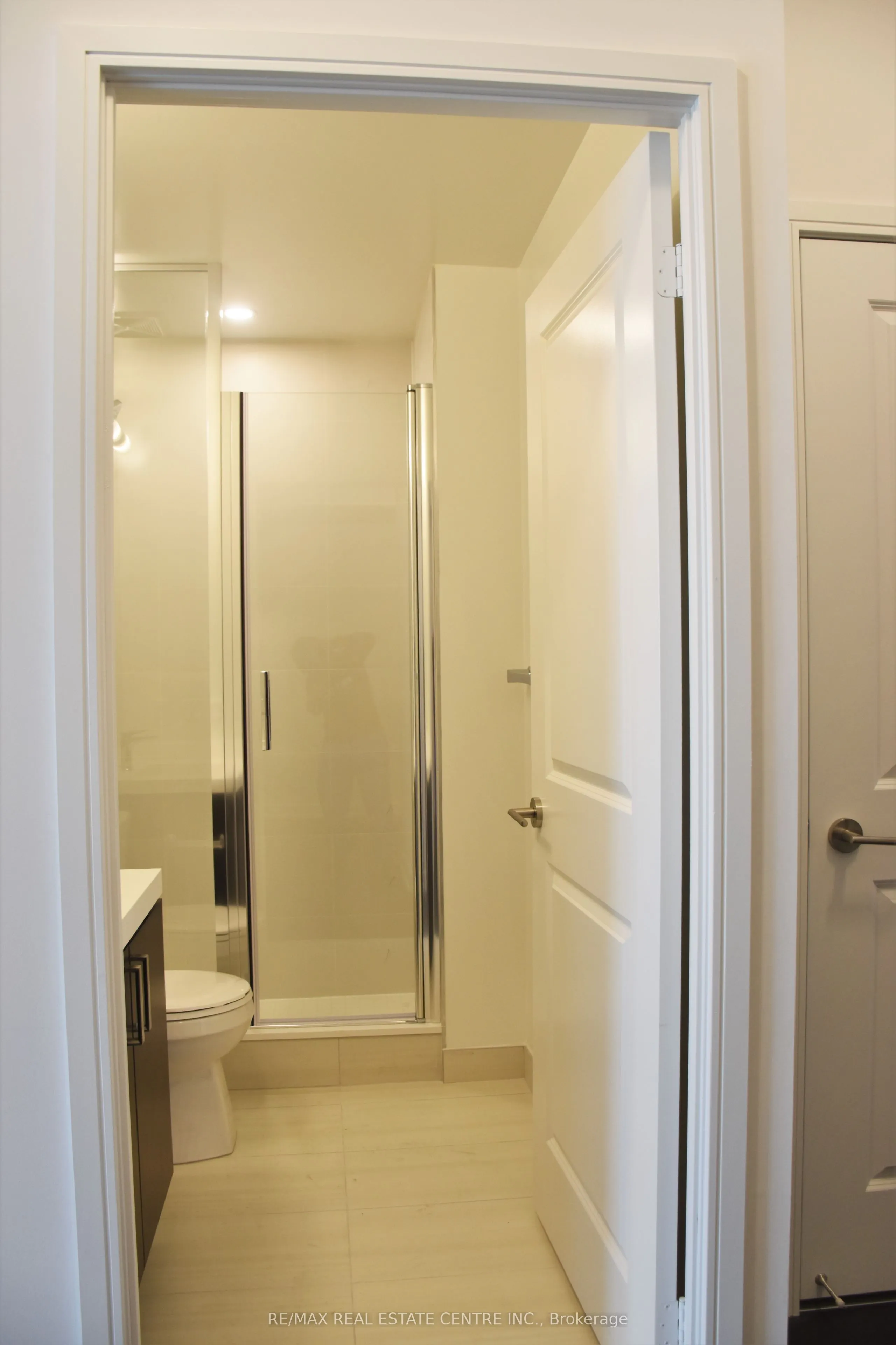 8 Nahani Way, #2318