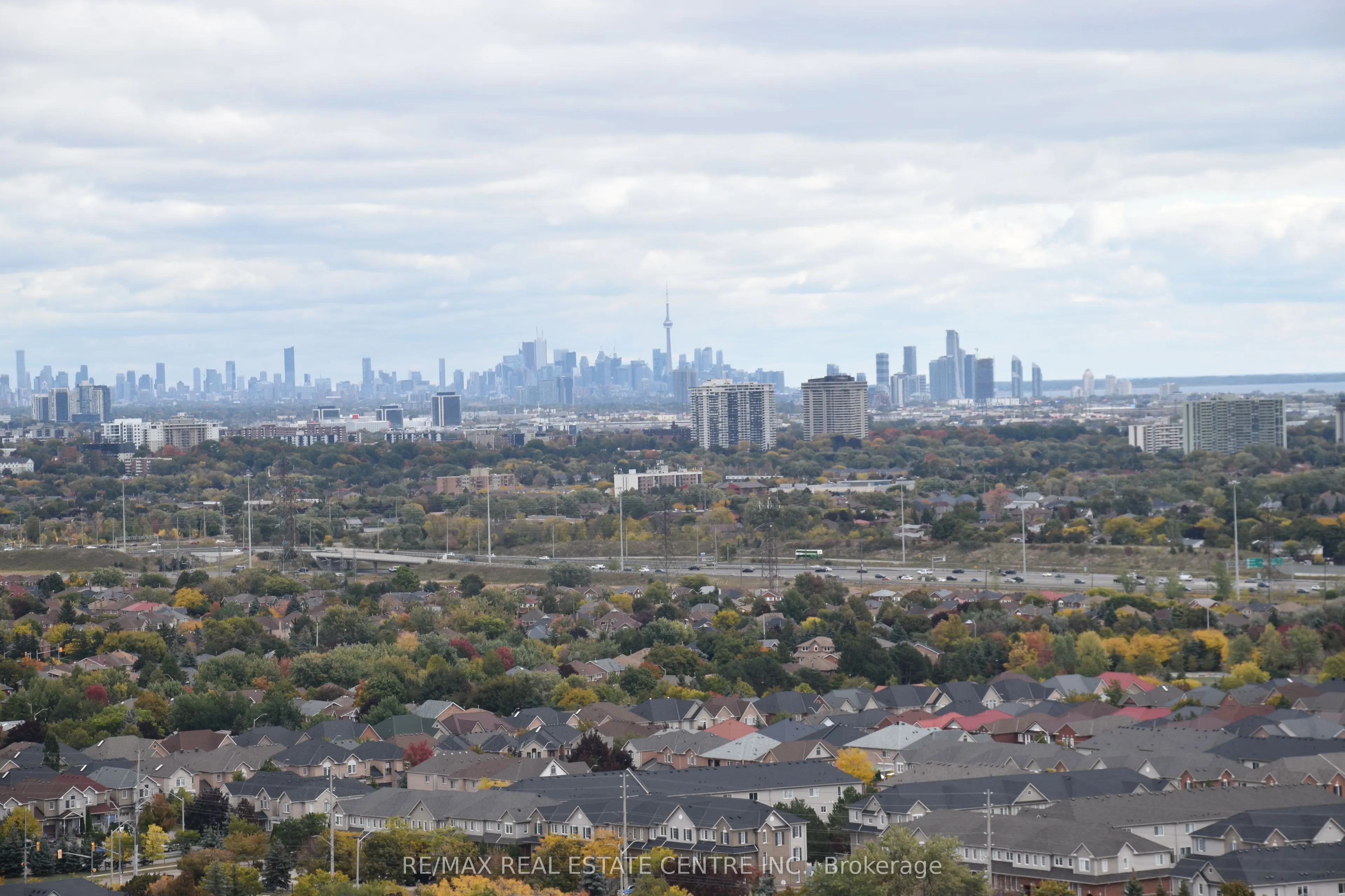 8 Nahani Way, #2318