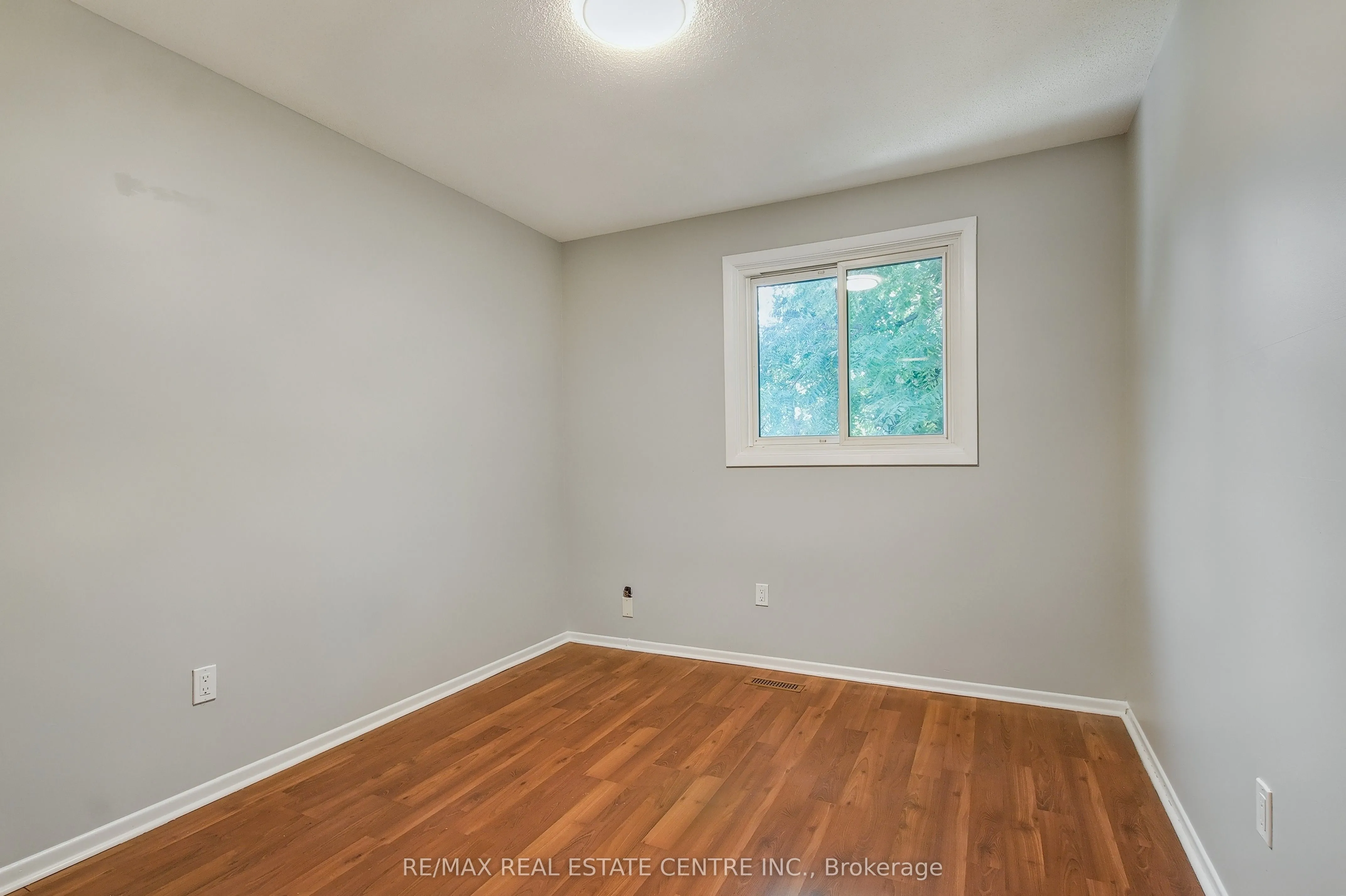 443 Ontario Street N, #443