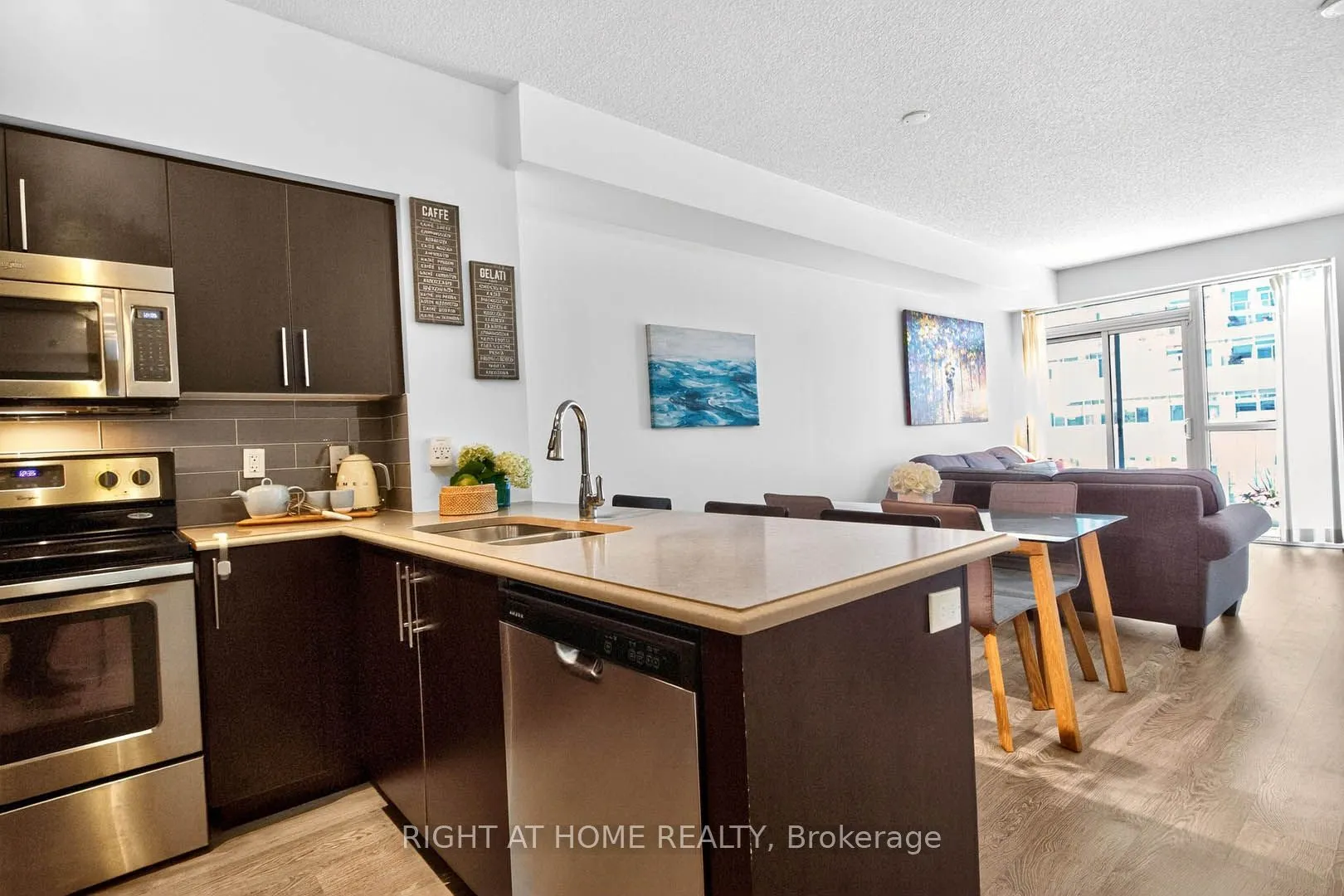 65 Speers Road, #607
