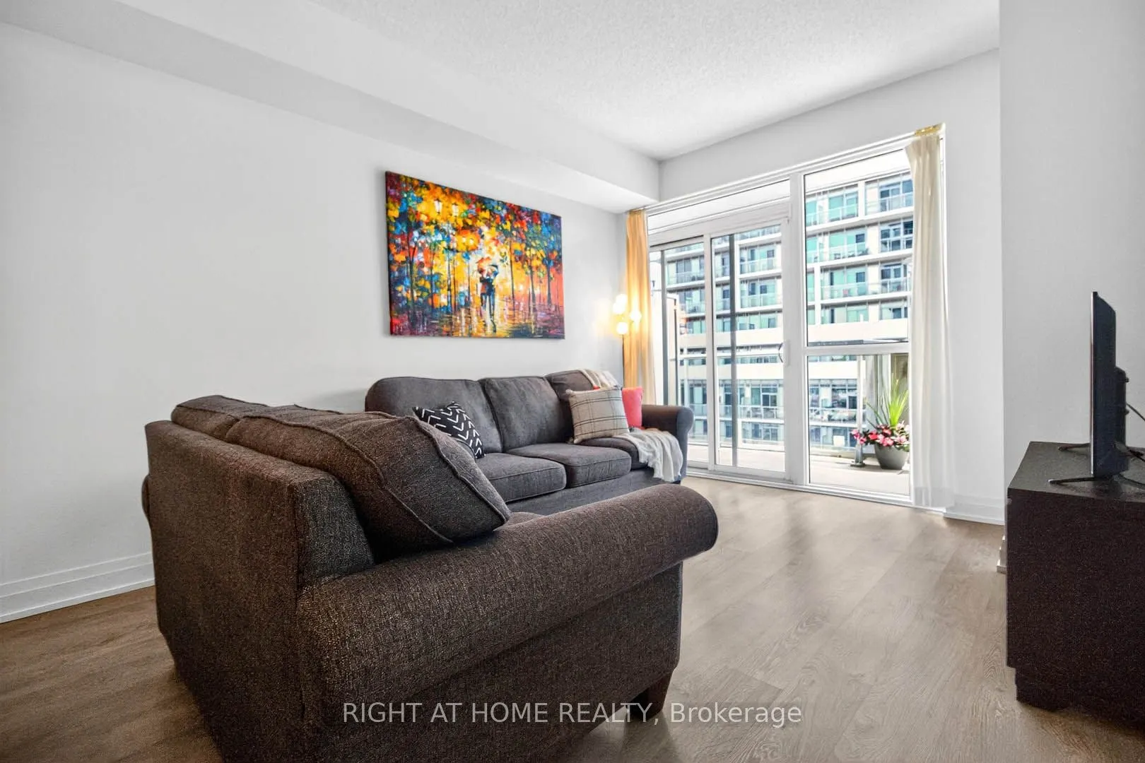 65 Speers Road, #607