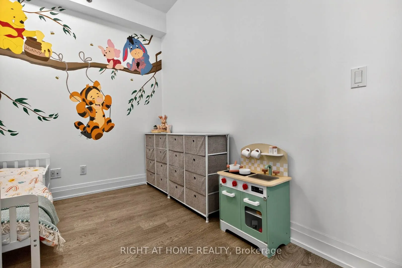 65 Speers Road, #607
