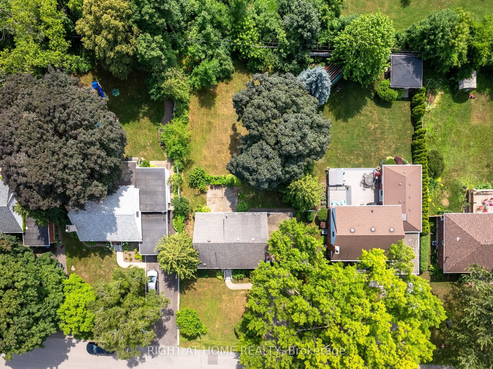 2206 Rambo Road