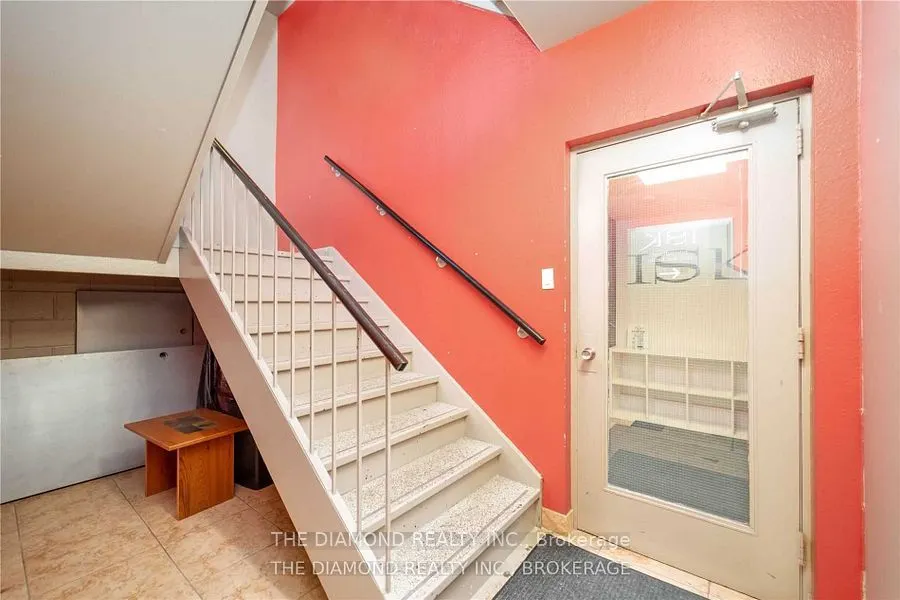1570 Kipling Avenue, #B2