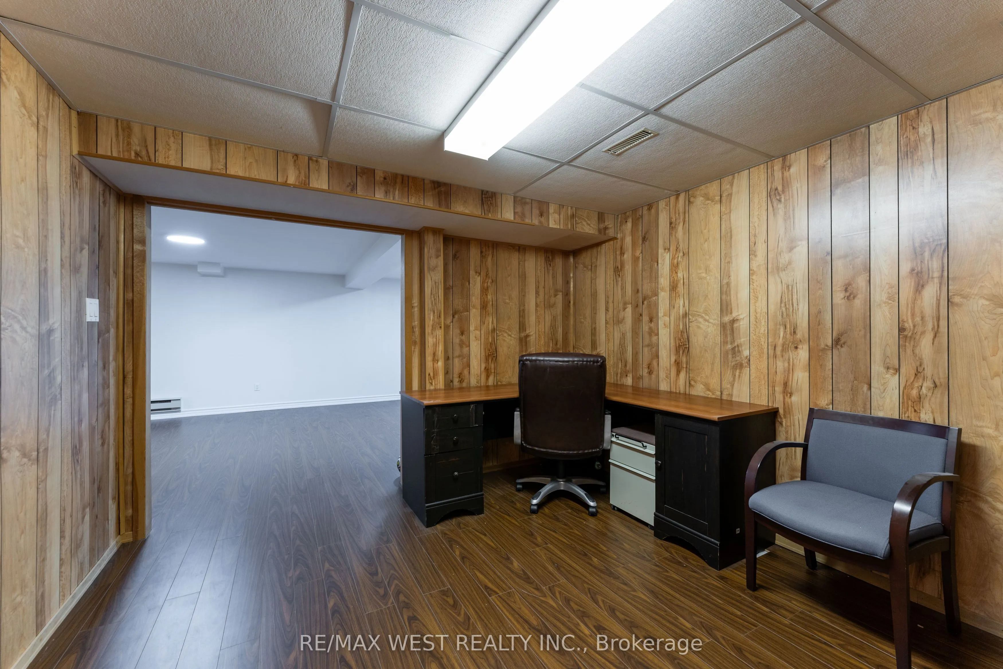 991 Mannington Lane