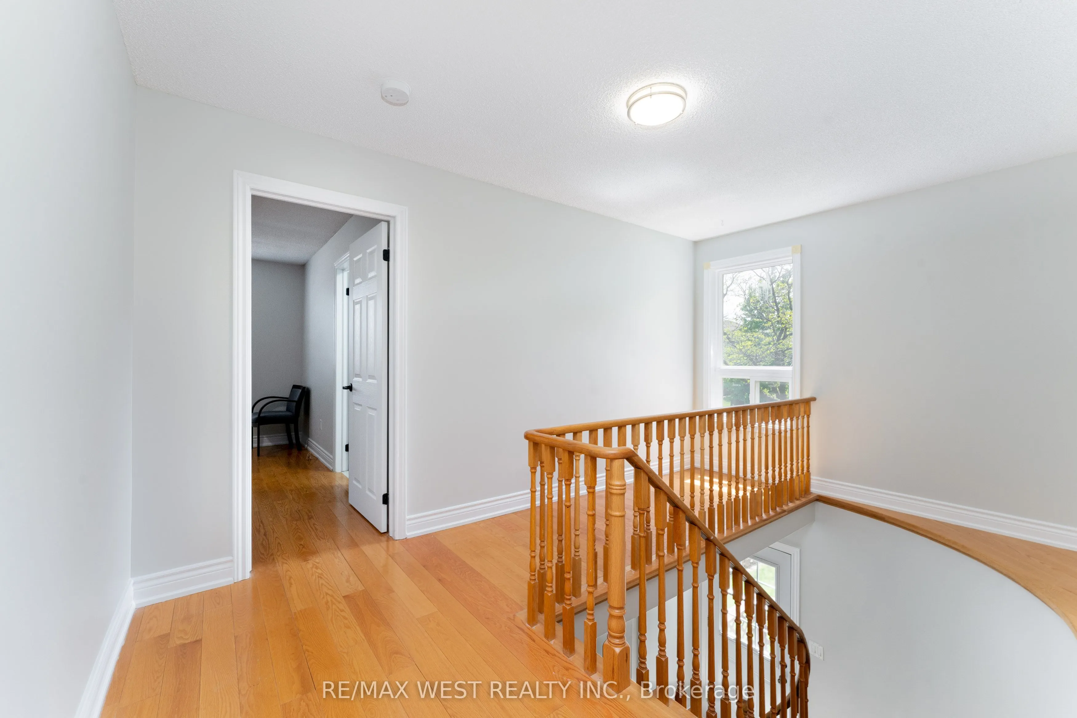 991 Mannington Lane