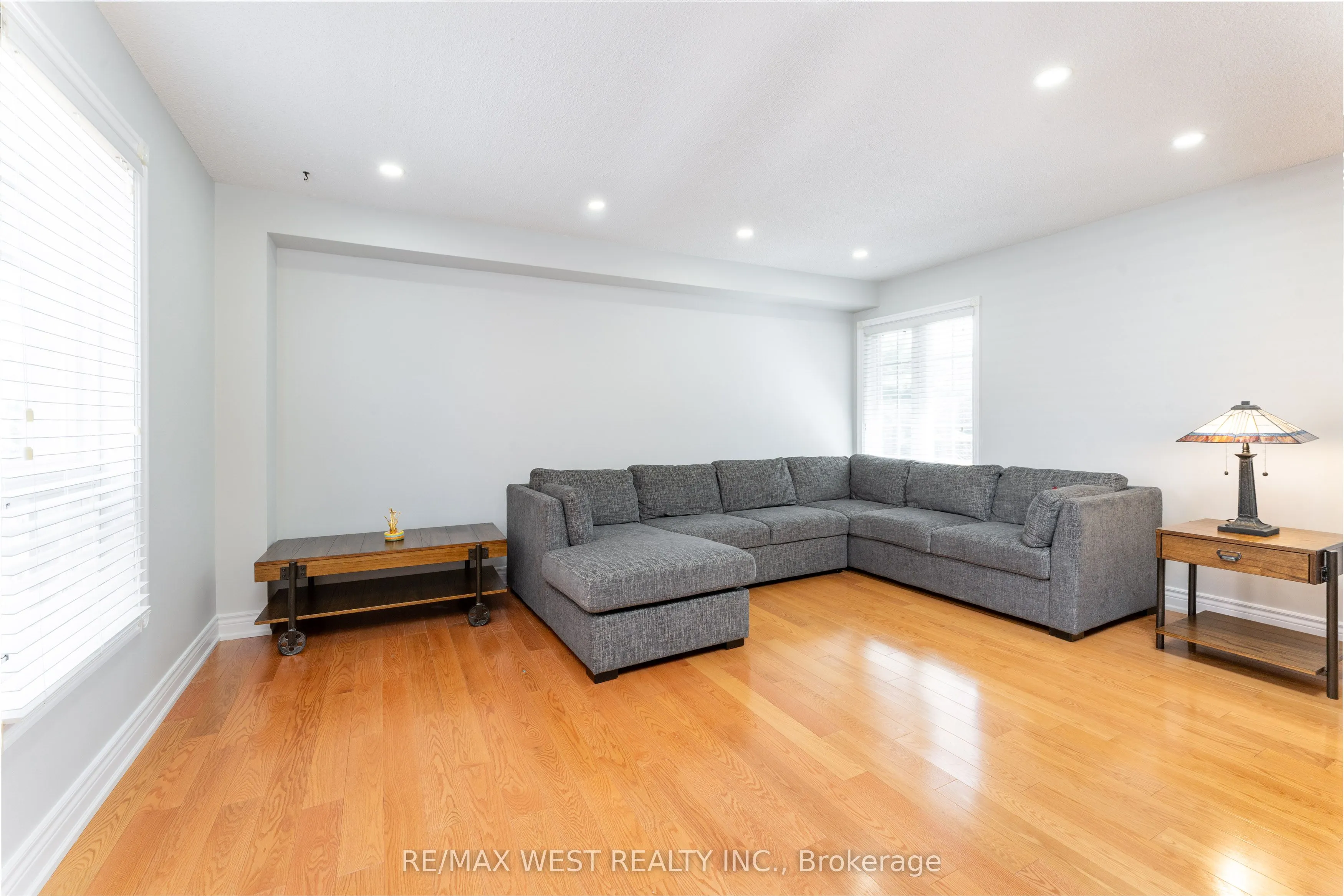 991 Mannington Lane