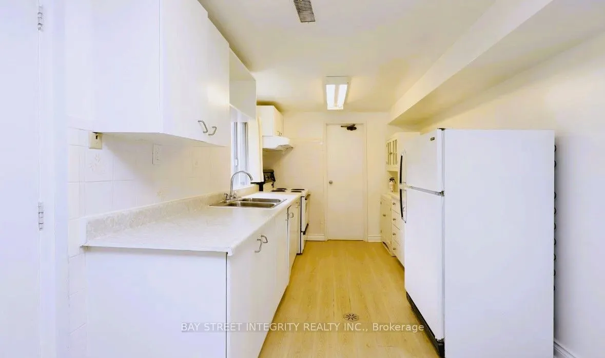 4145 Quaker Hill Drive, #2