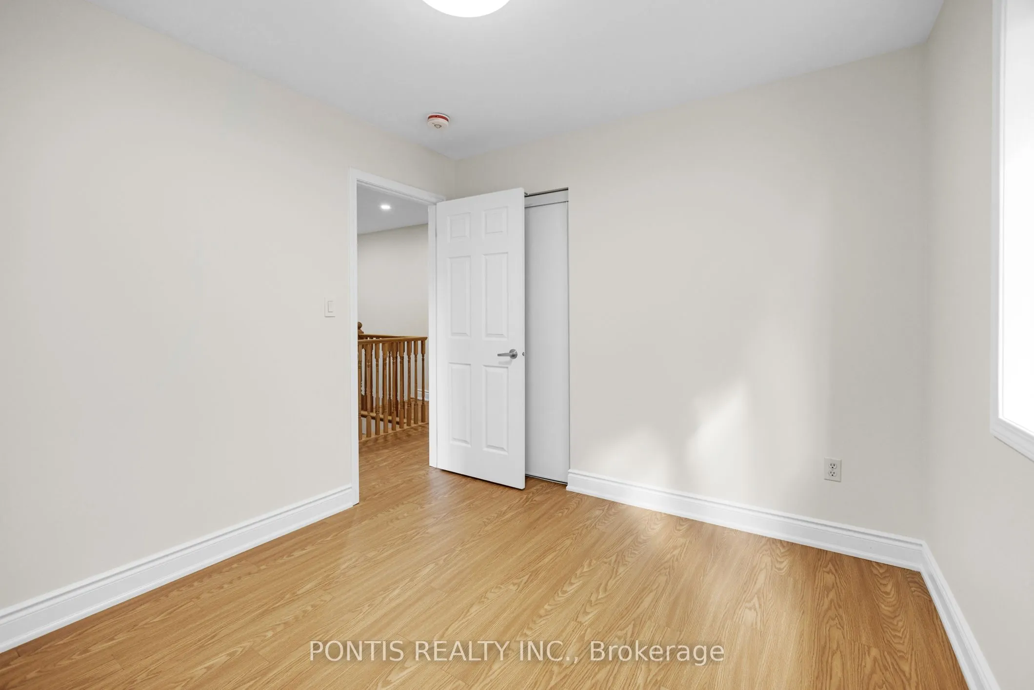 6 DULVERTON Drive
