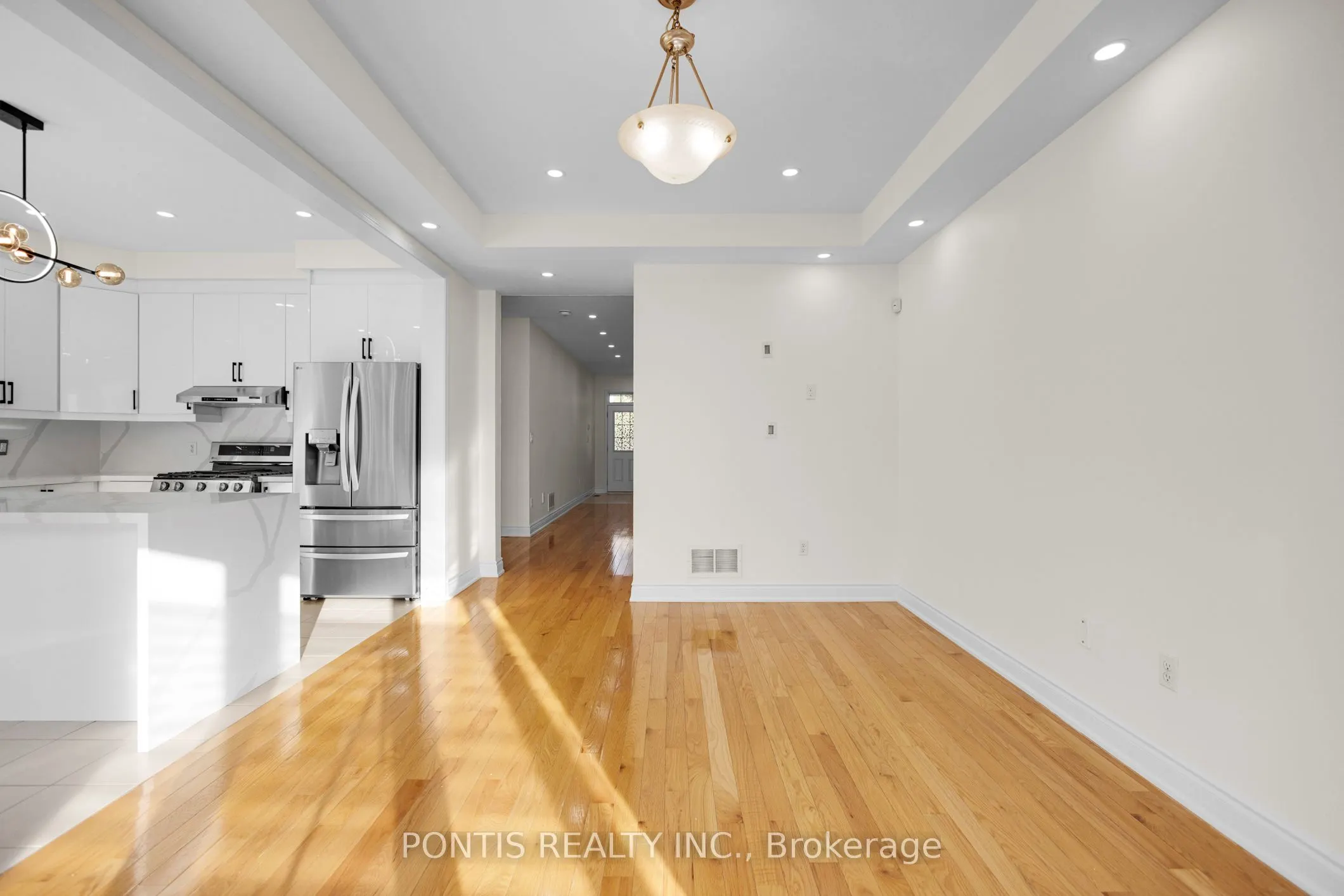 6 DULVERTON Drive