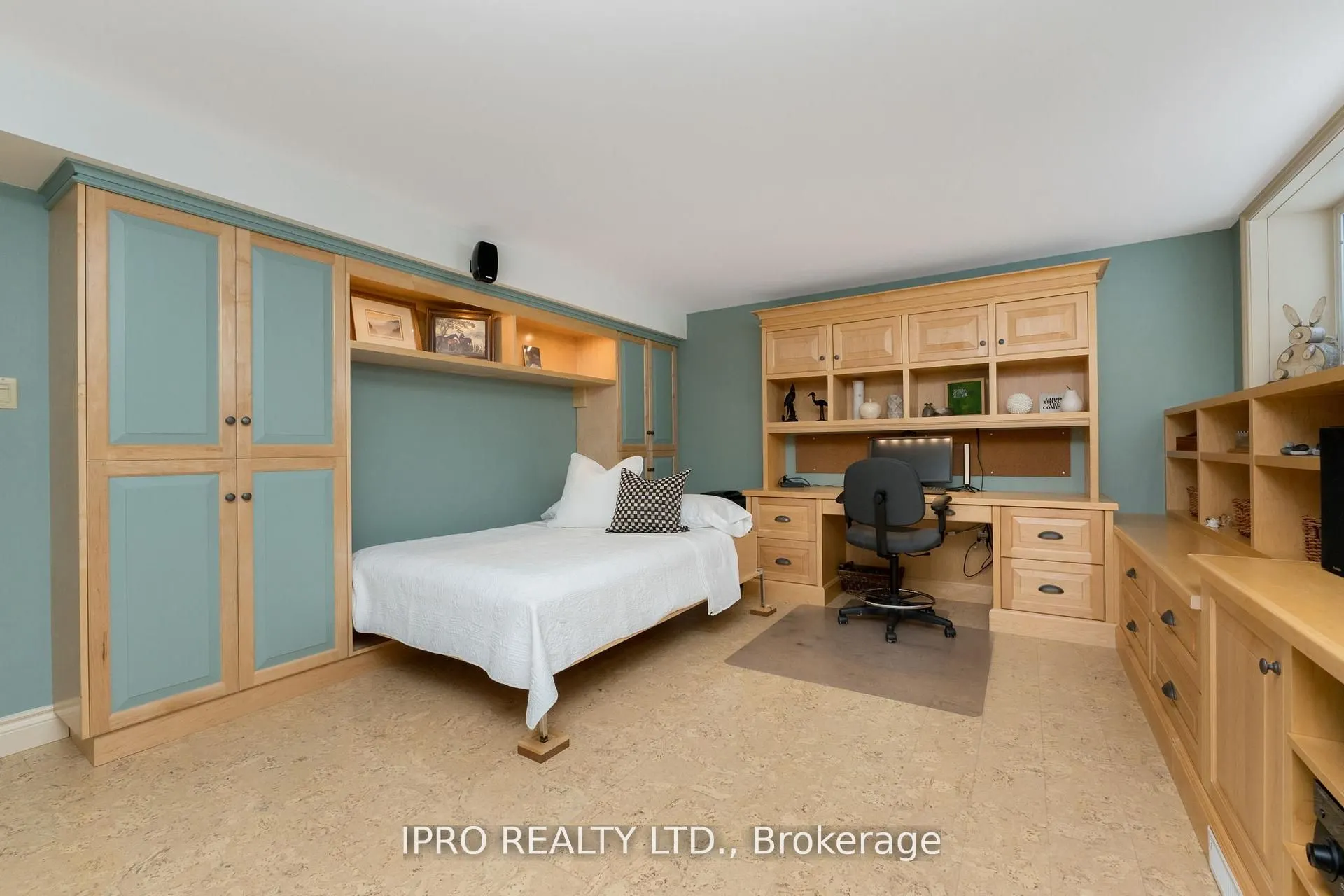 25 Orsi Road
