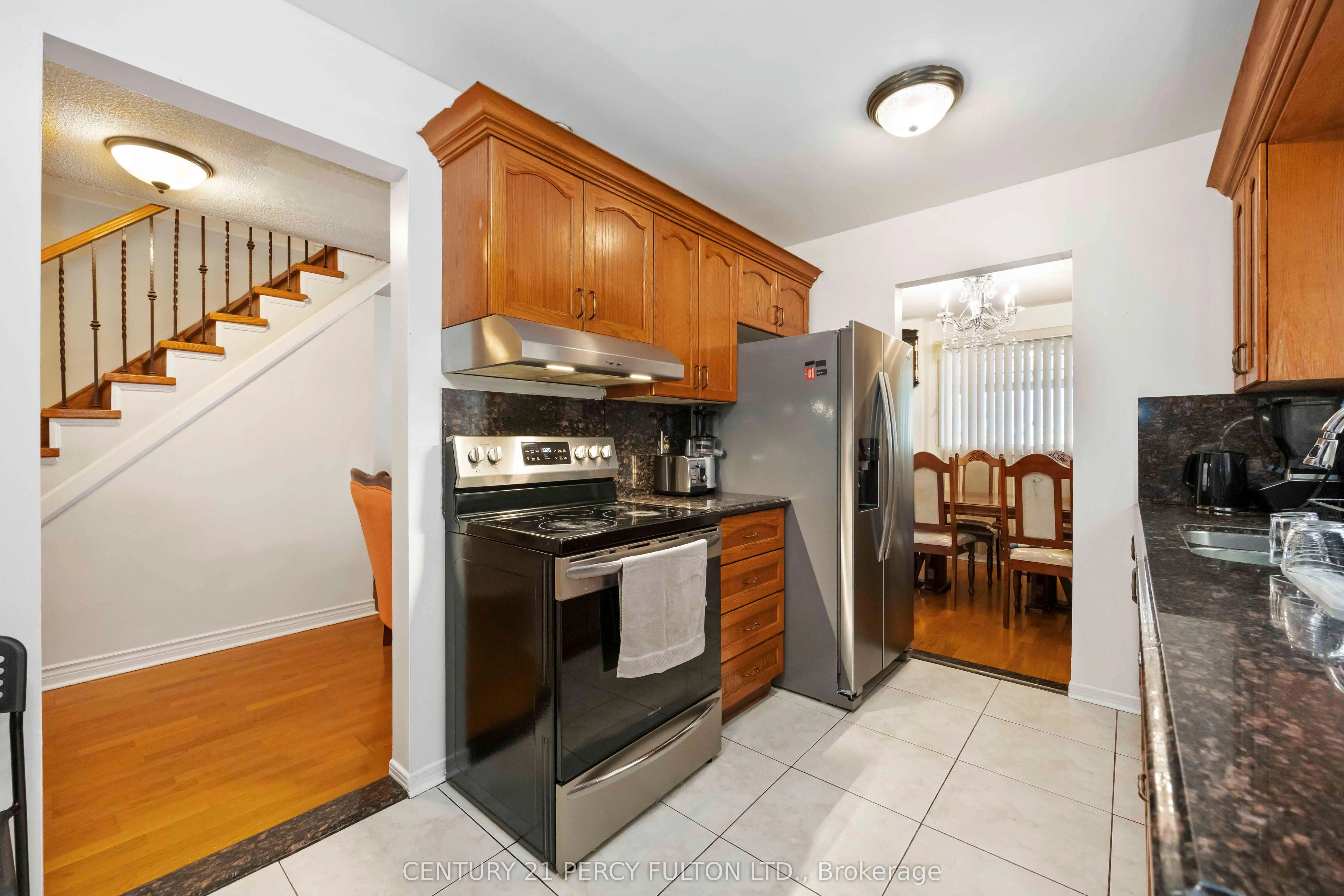 17 Woodsview Avenue