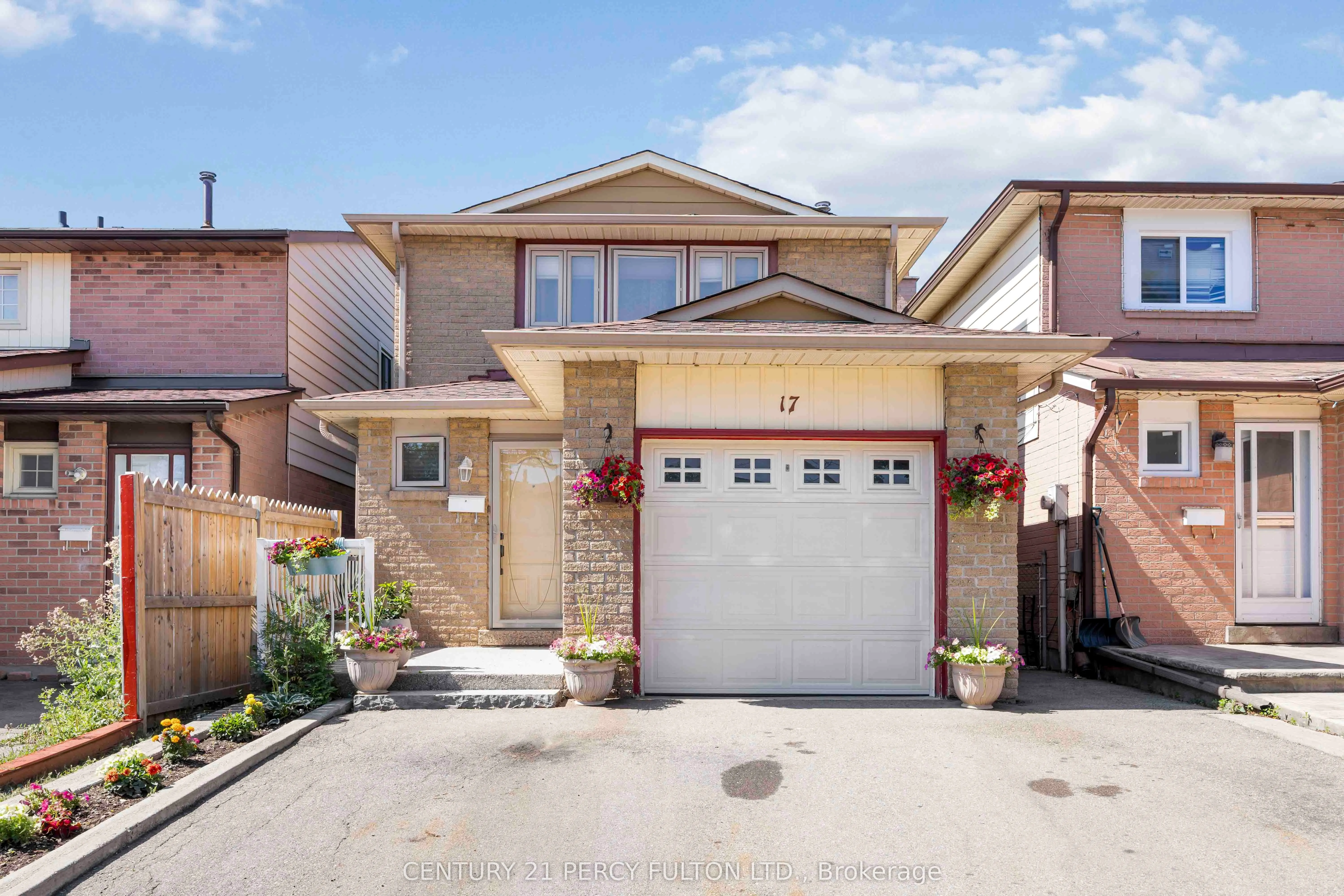 17 Woodsview Avenue