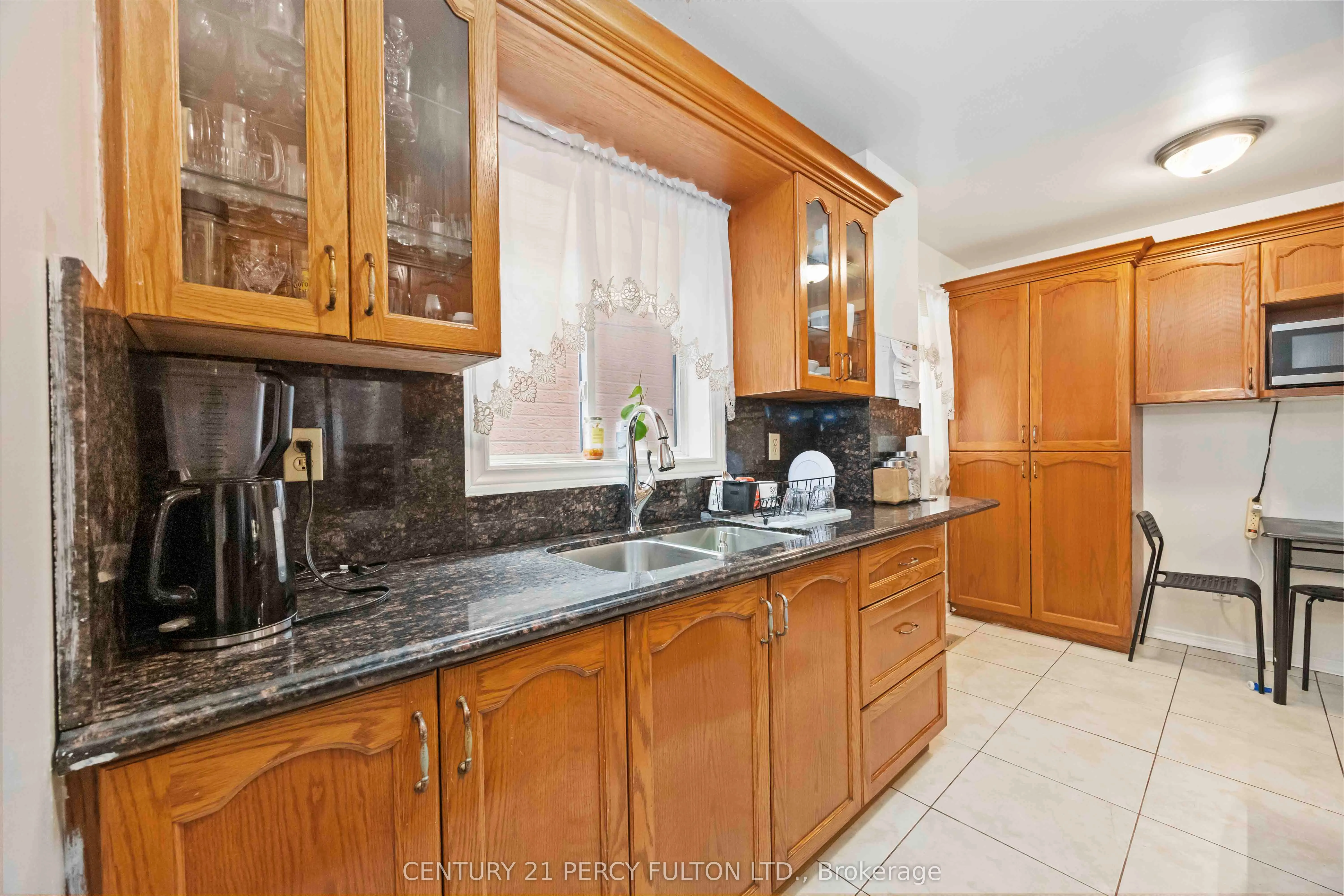 17 Woodsview Avenue