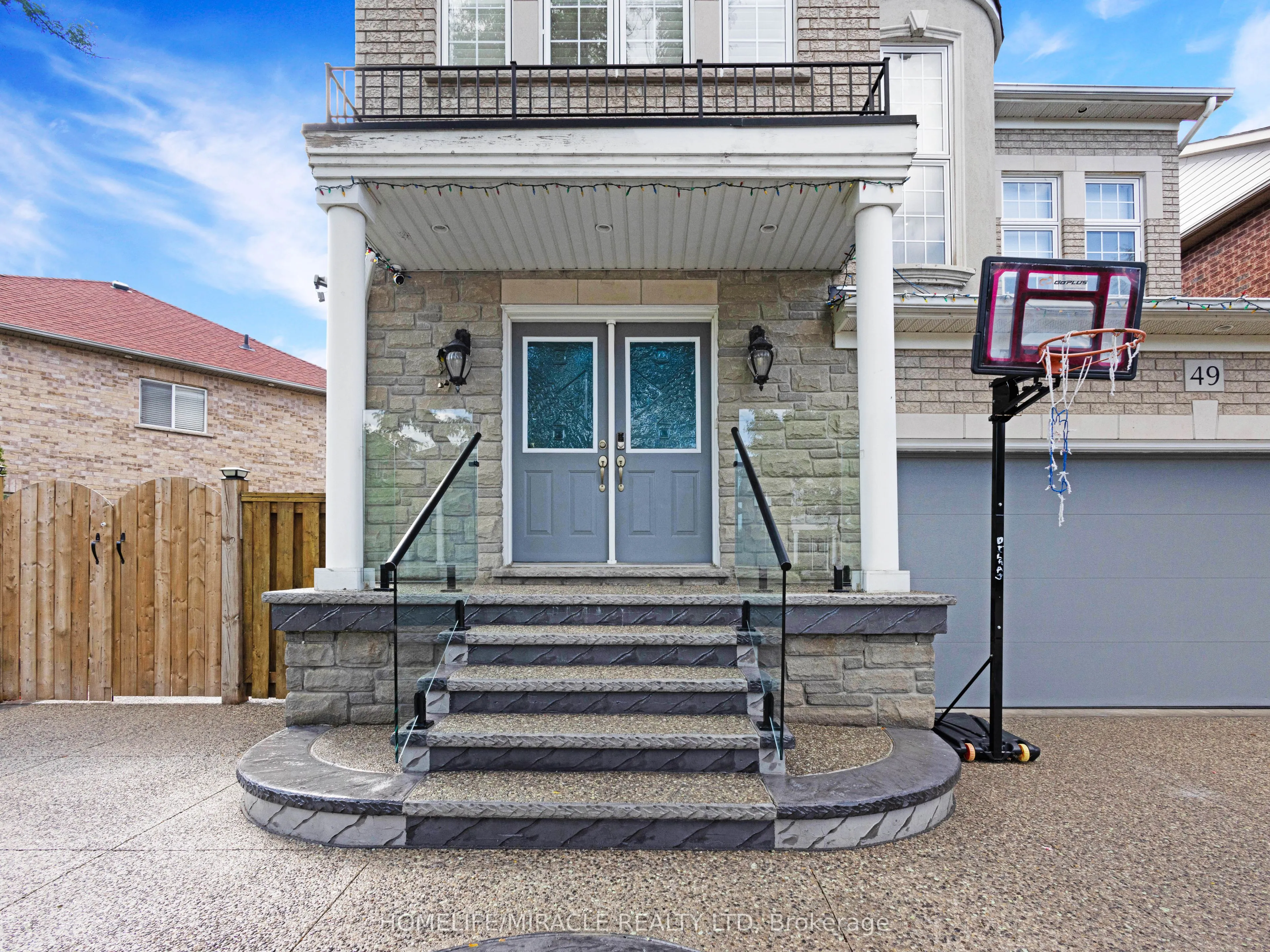 49 Sedgewick Circle