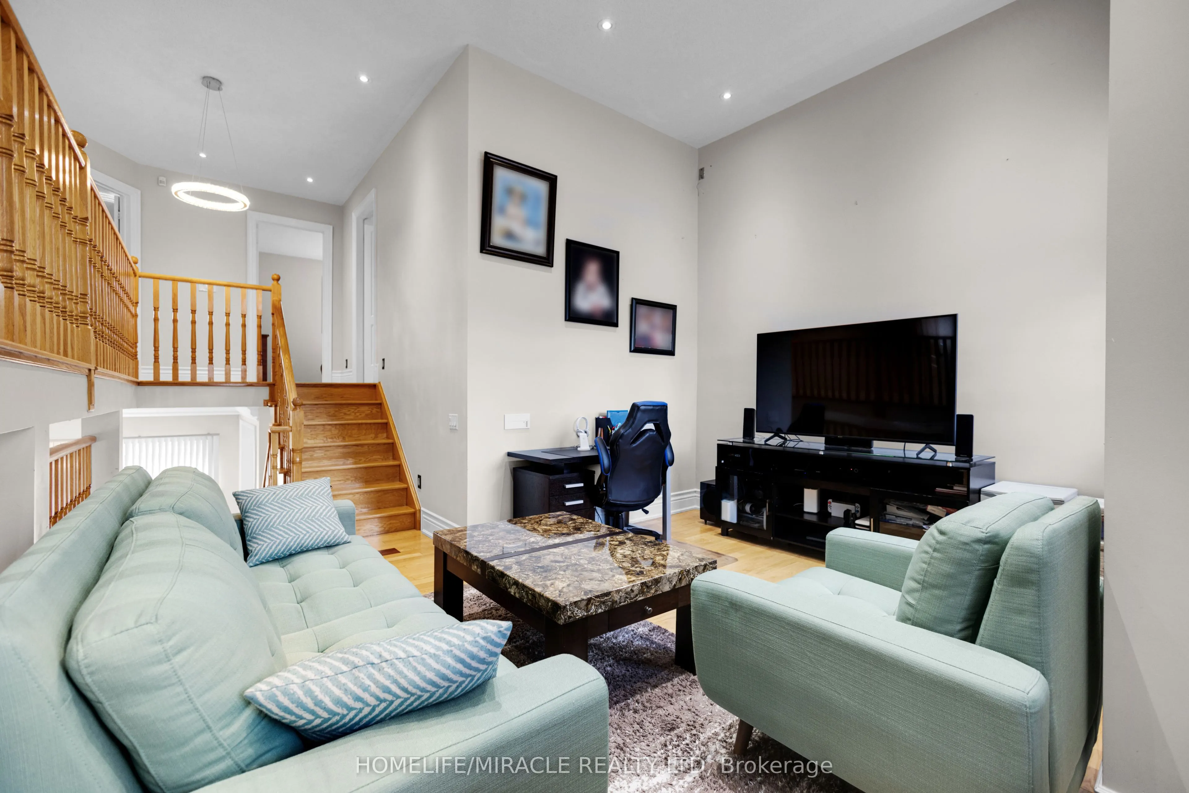 49 Sedgewick Circle