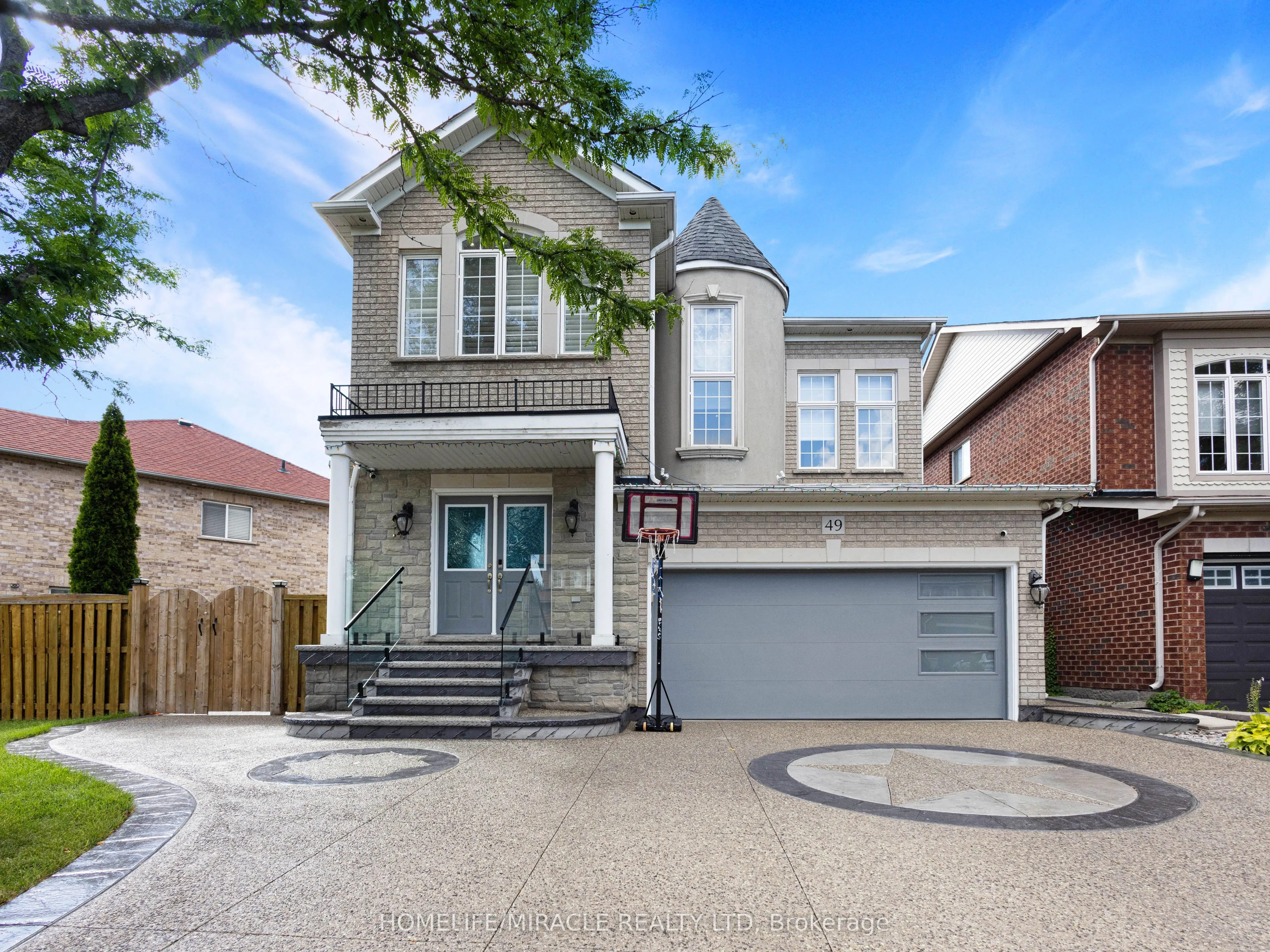 49 Sedgewick Circle