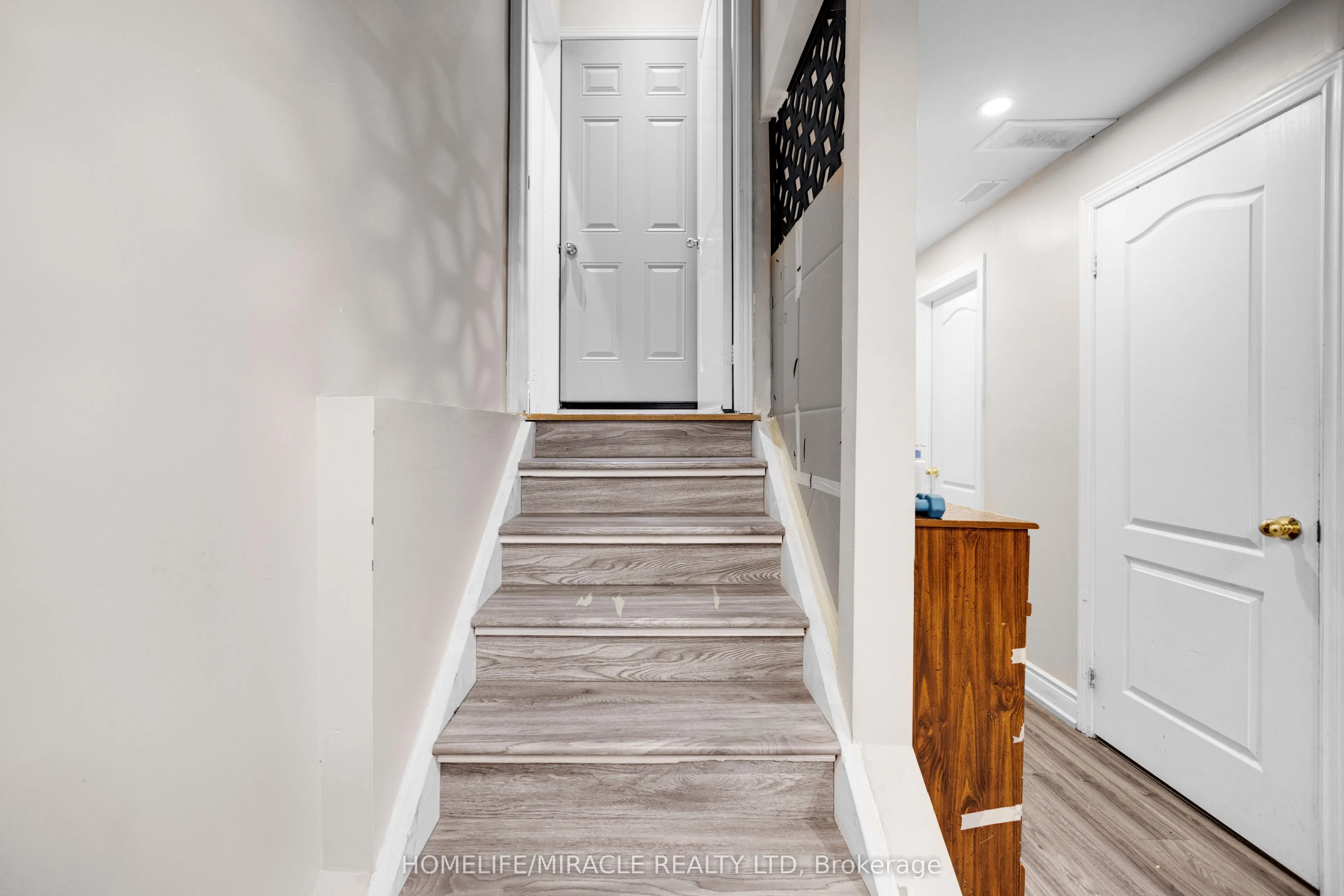 49 Sedgewick Circle