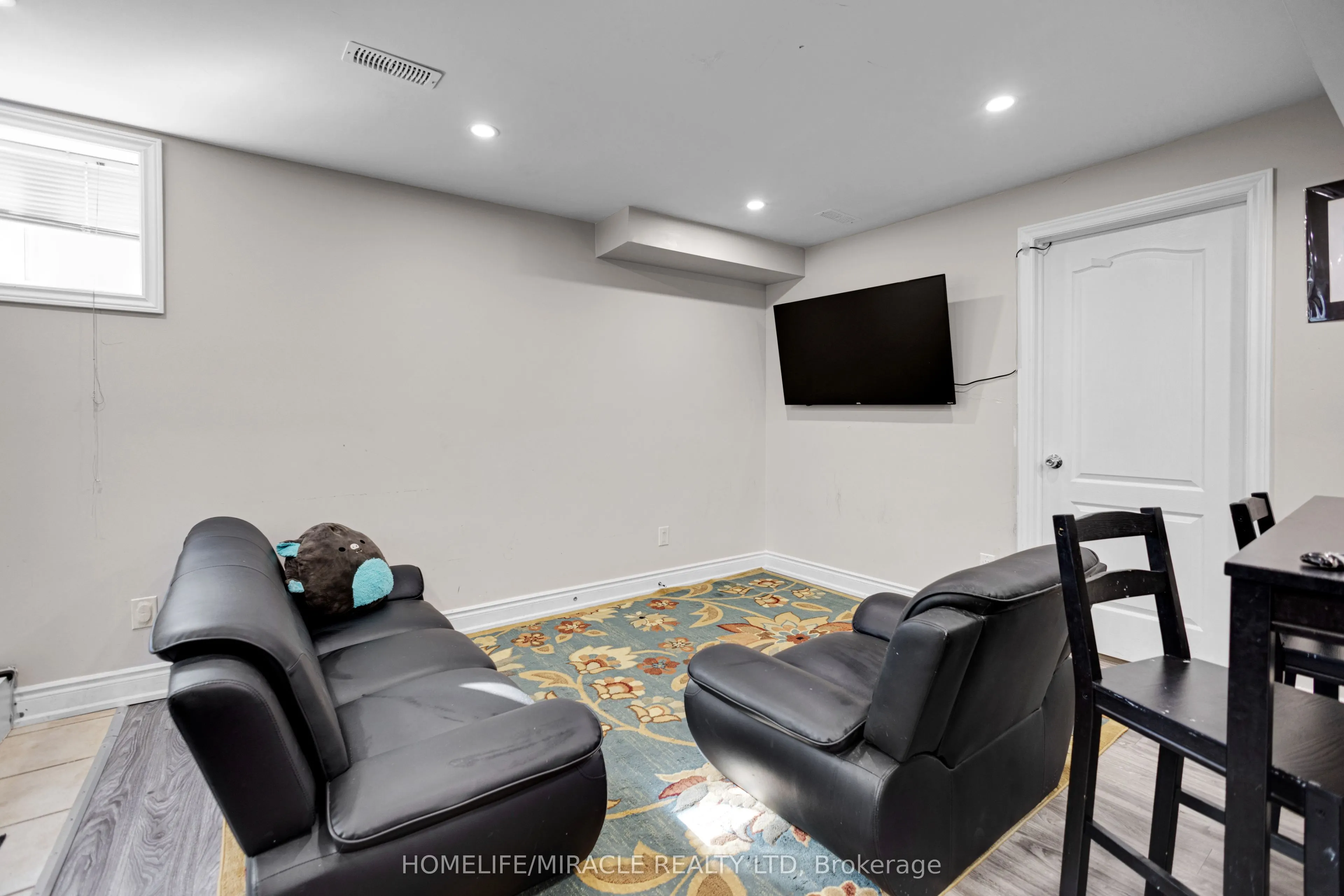 49 Sedgewick Circle