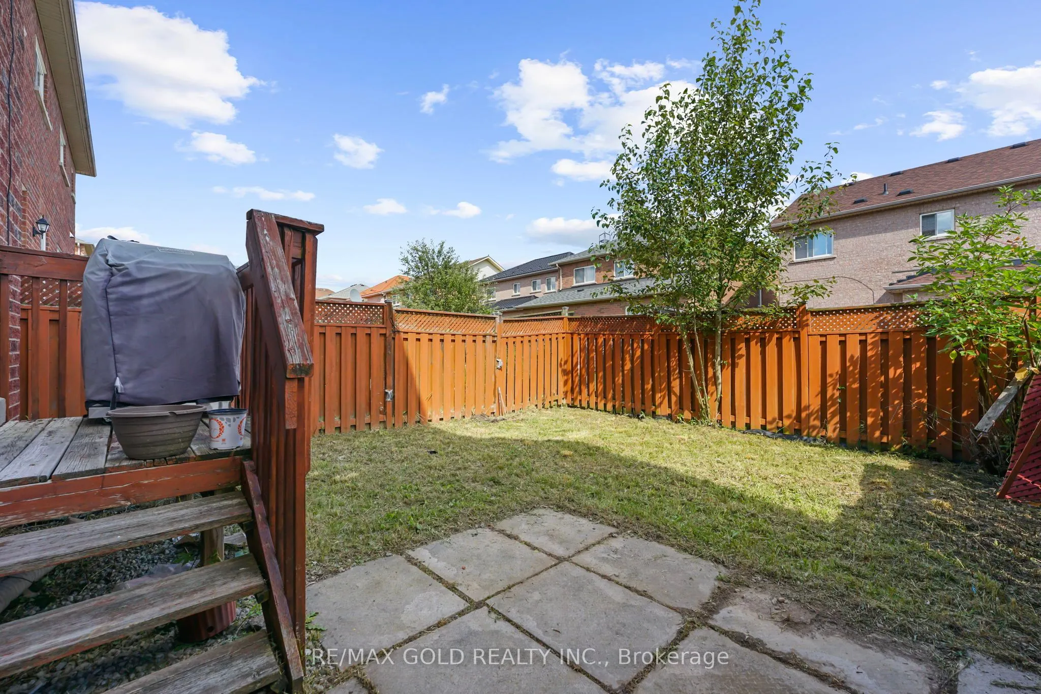 22 Nathaniel Crescent