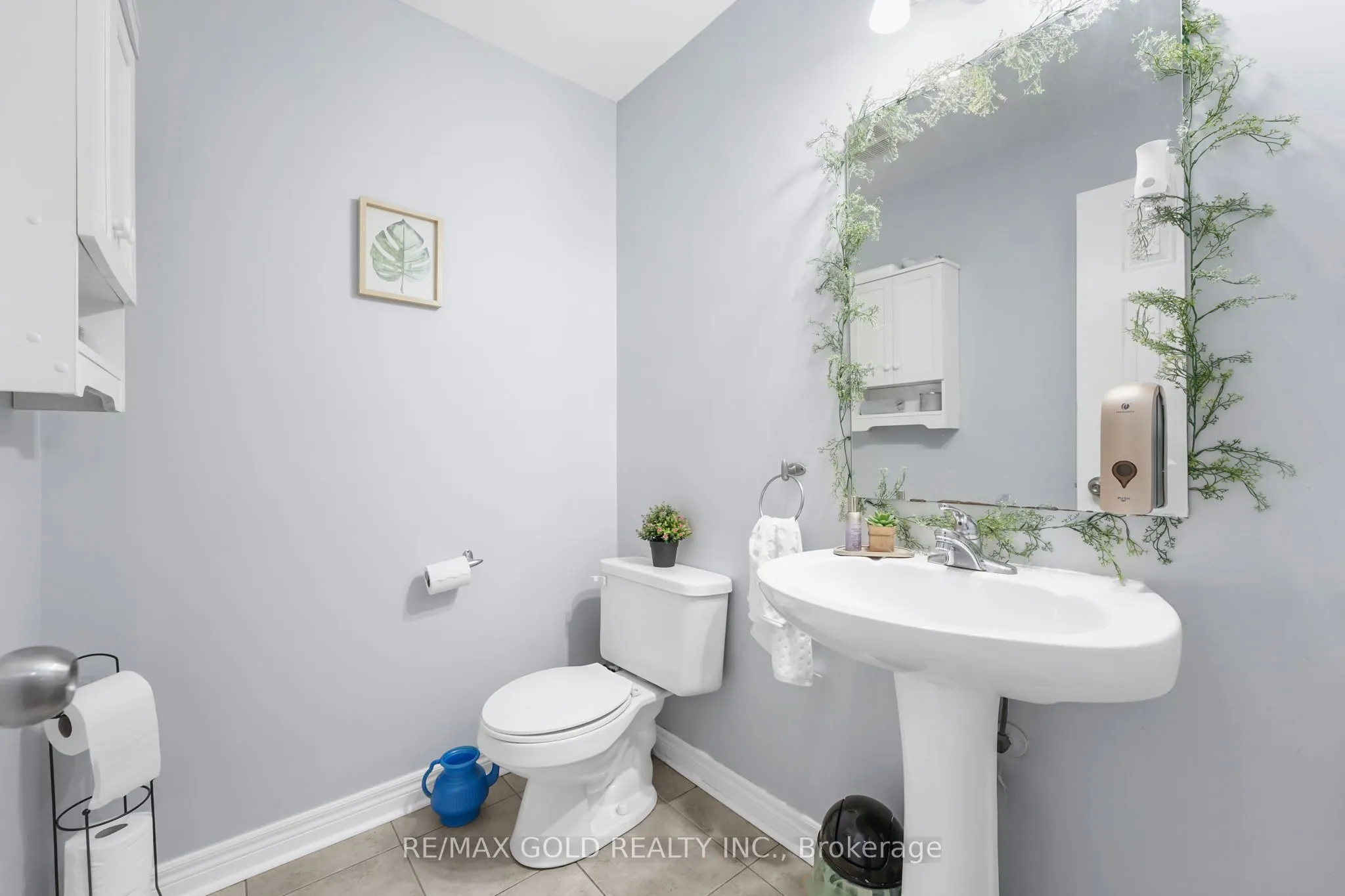 22 Nathaniel Crescent