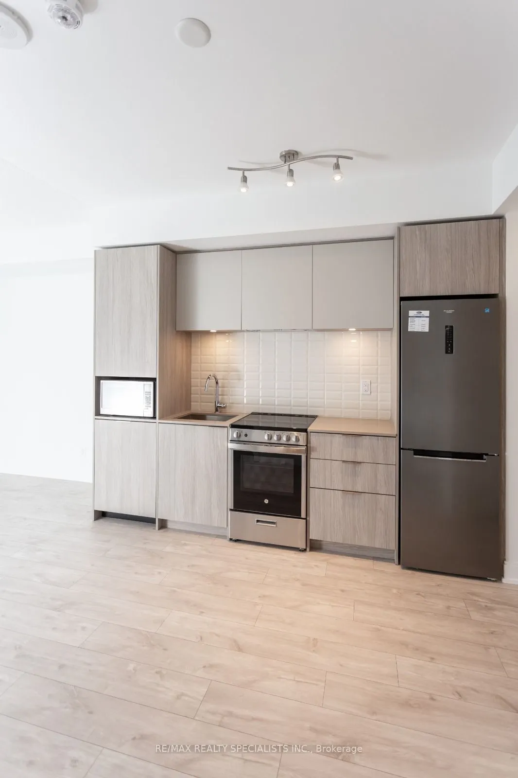 70 Annie Craig Drive #701