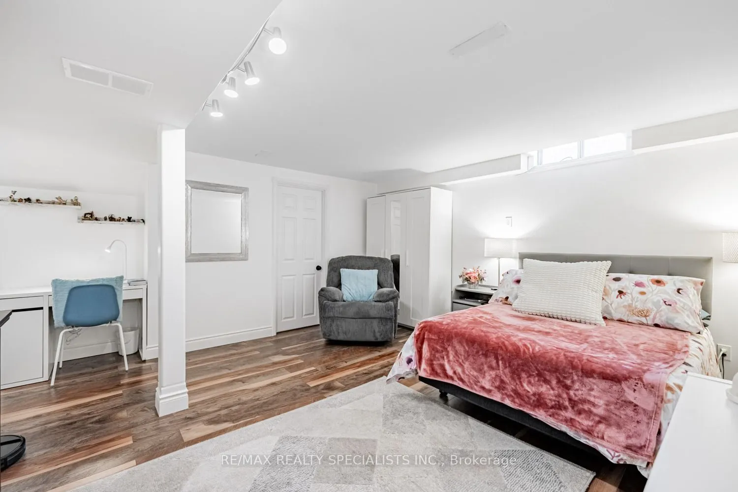 1055 Shawnmarr Road, #13