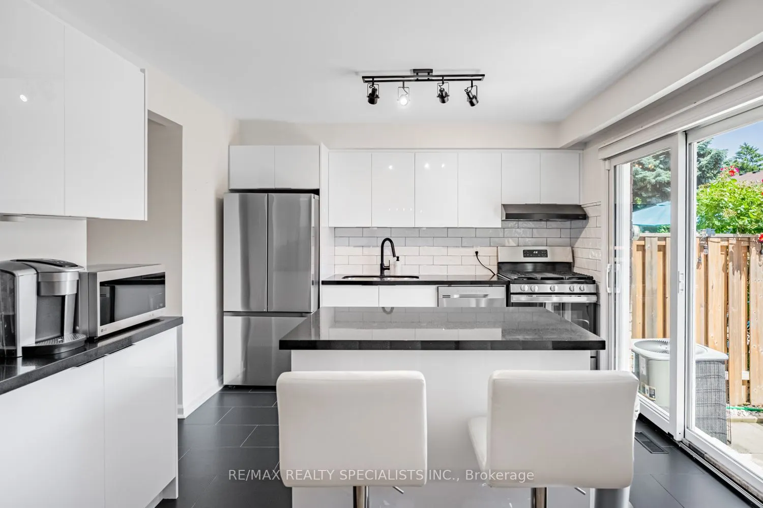 1055 Shawnmarr Road, #13