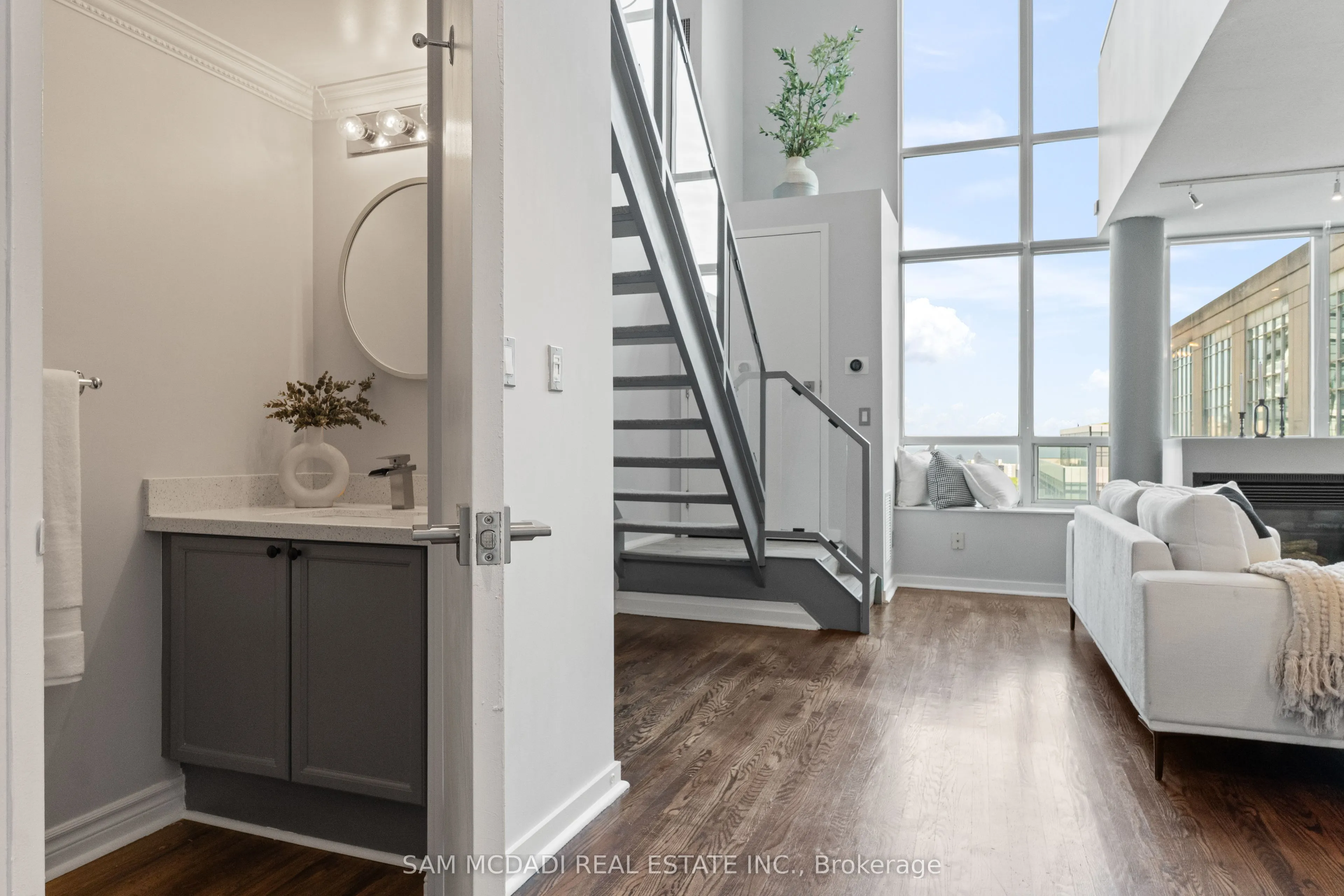 250 Manitoba Street, #PH837