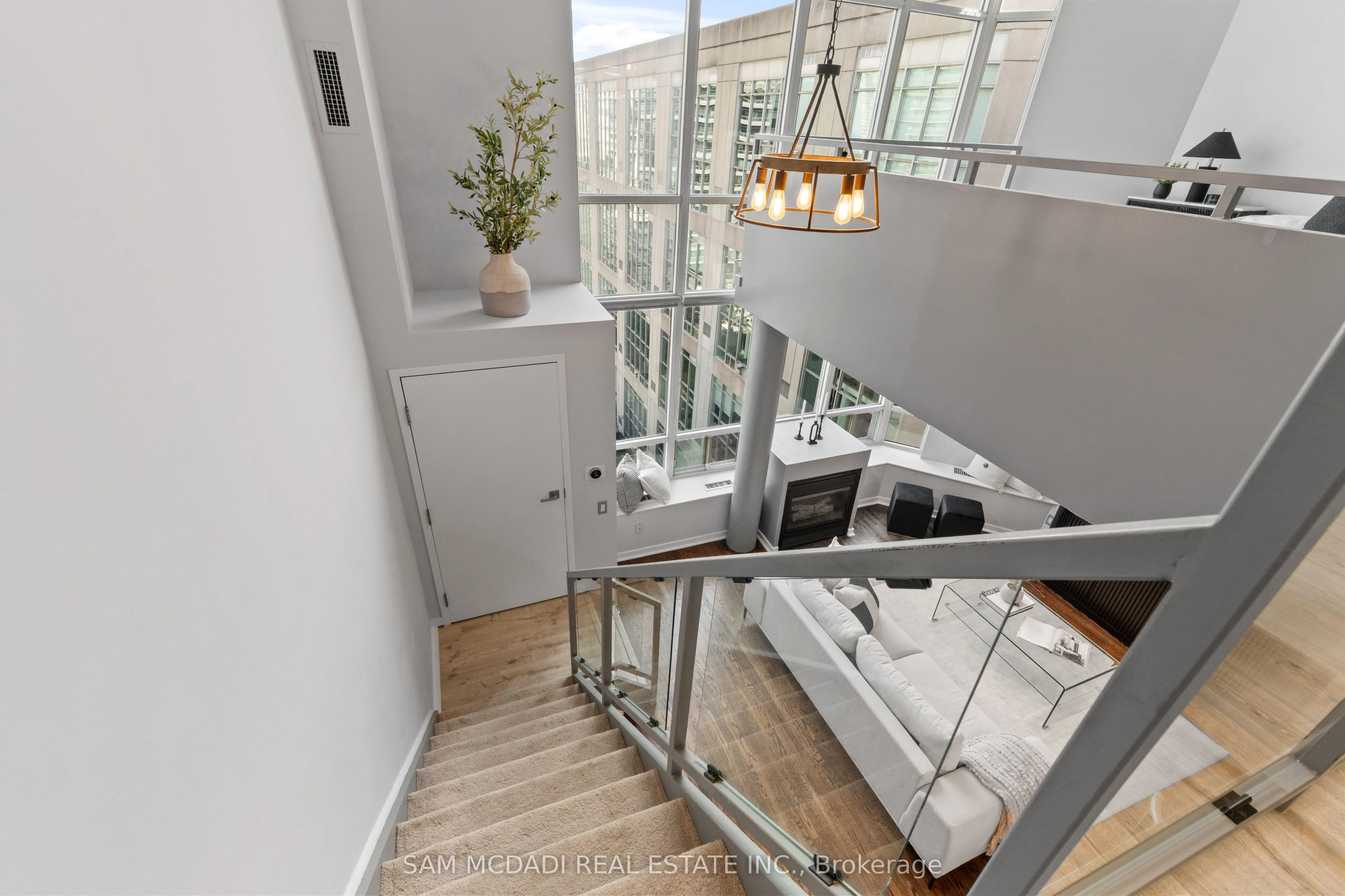 250 Manitoba Street, #PH837