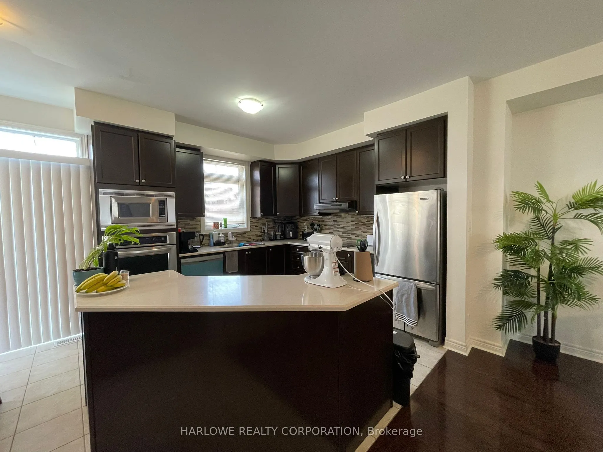 3265 Thomas Street, #6