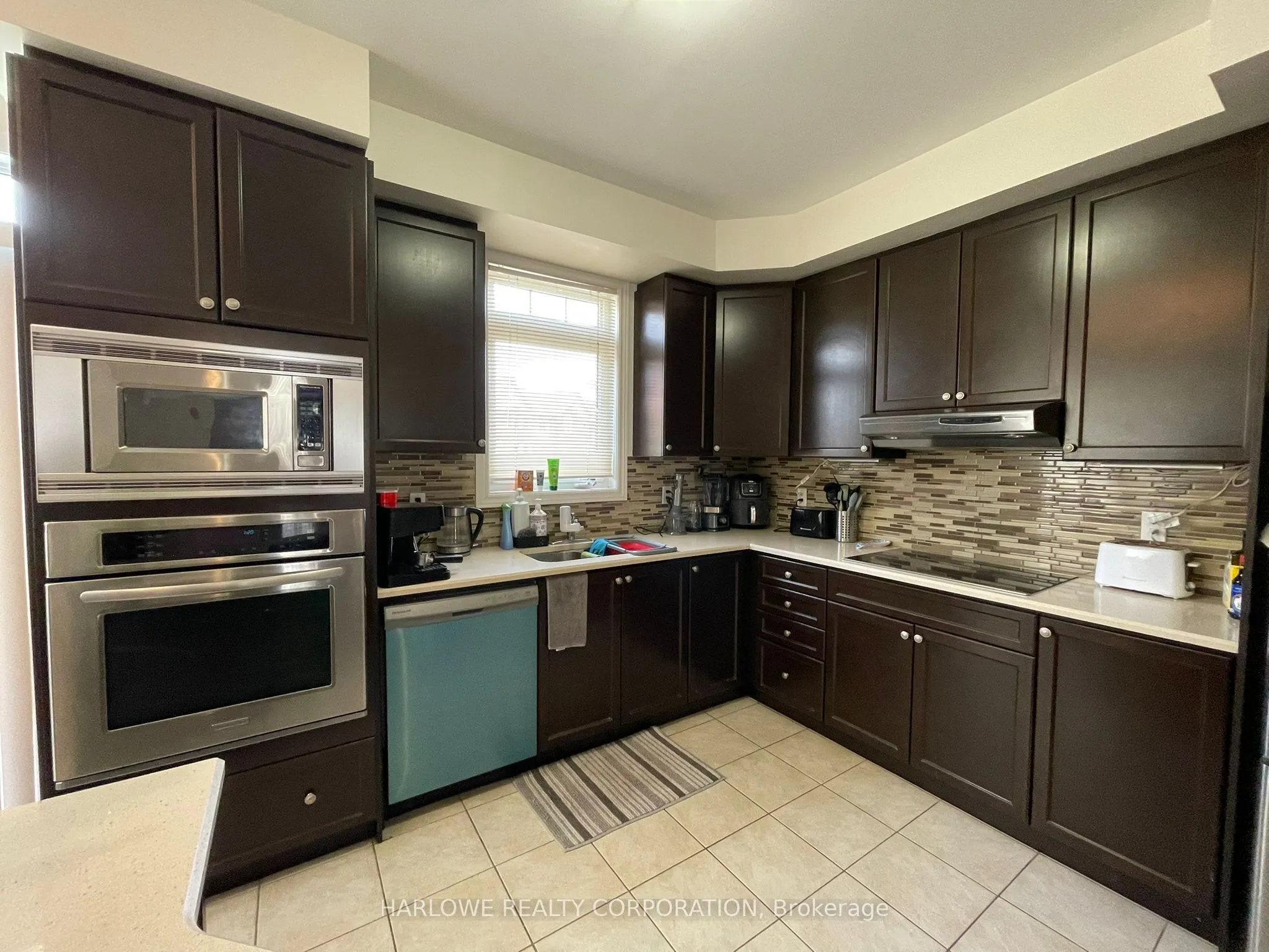 3265 Thomas Street, #6