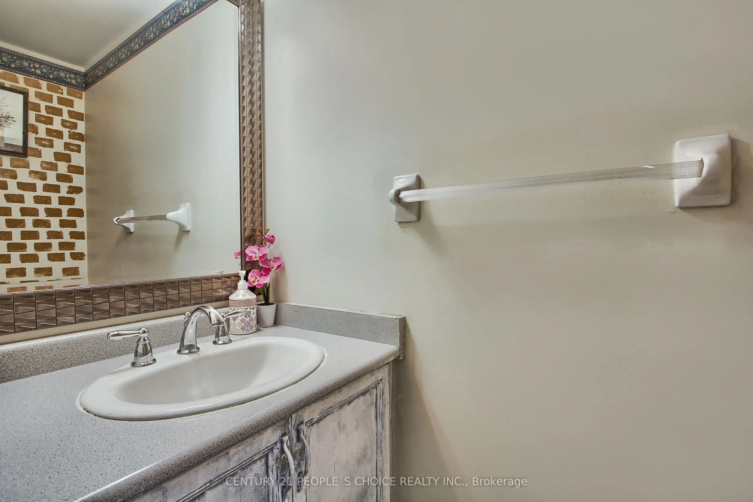 2 Sir Lou Drive, #41