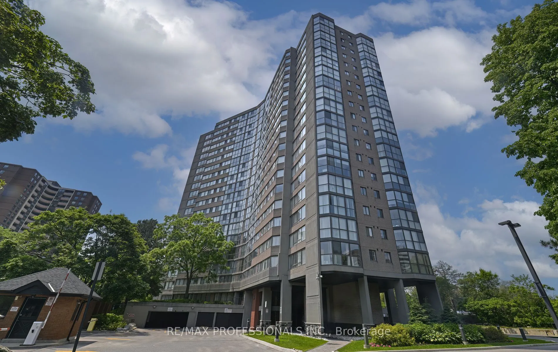 40 Richview Road, #1605