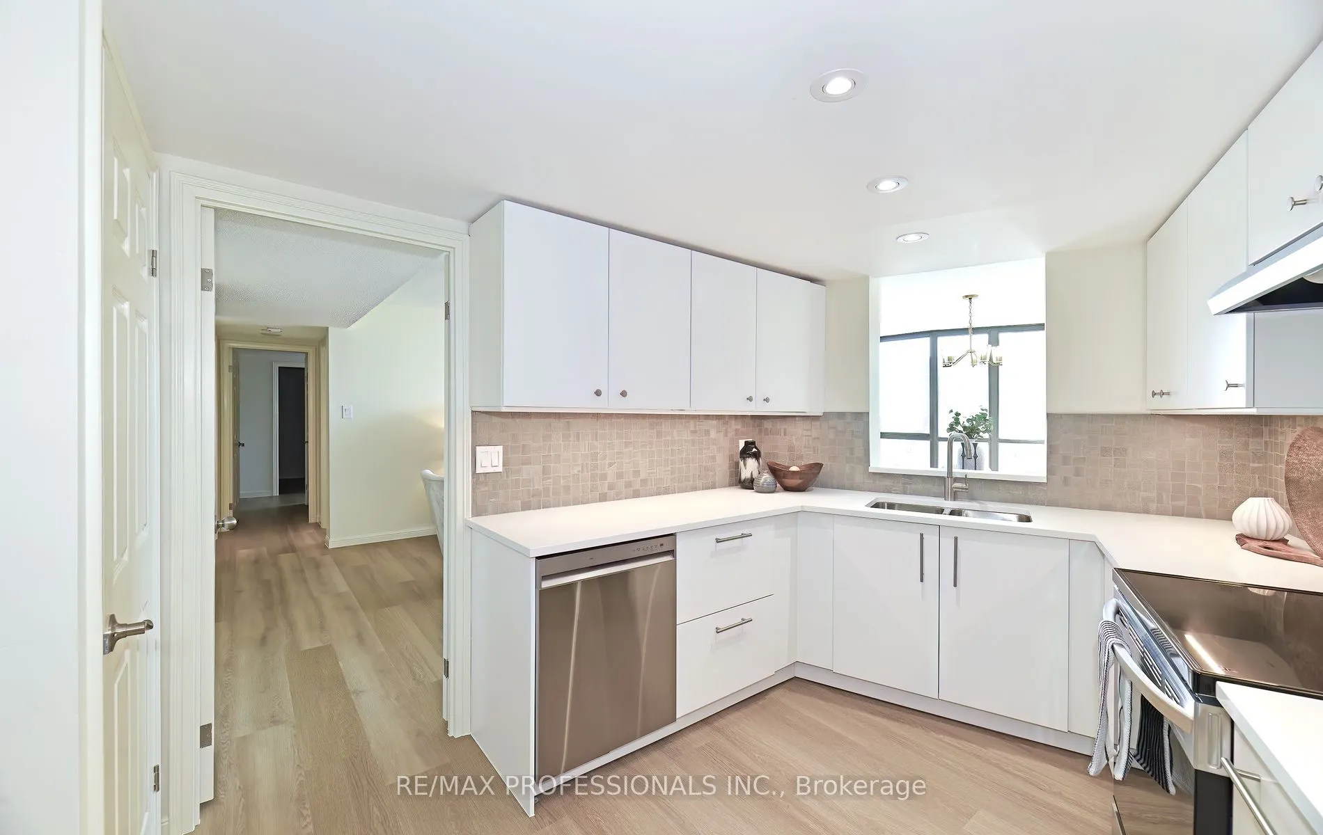 40 Richview Road, #1605