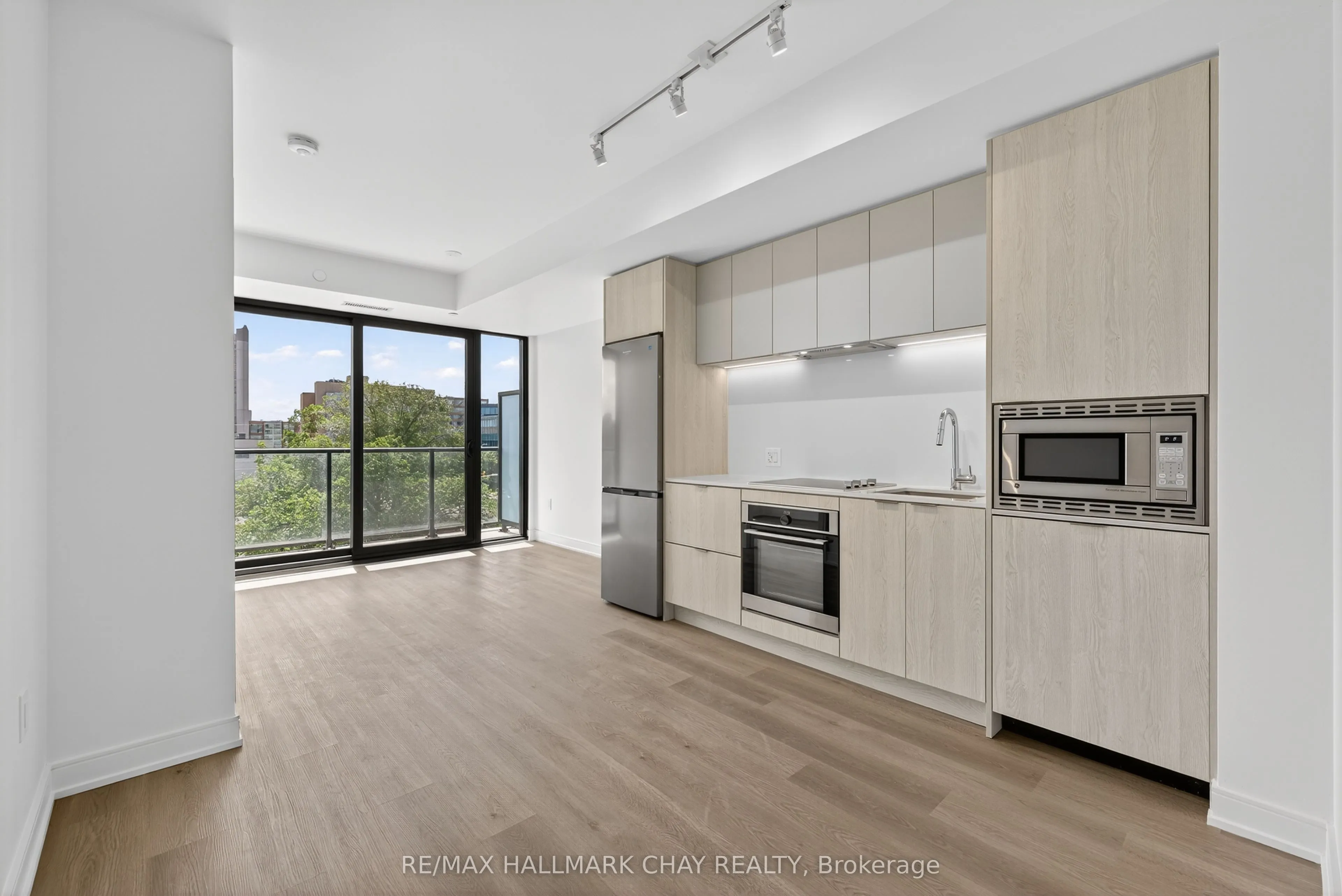 3009 Novar Road, #413