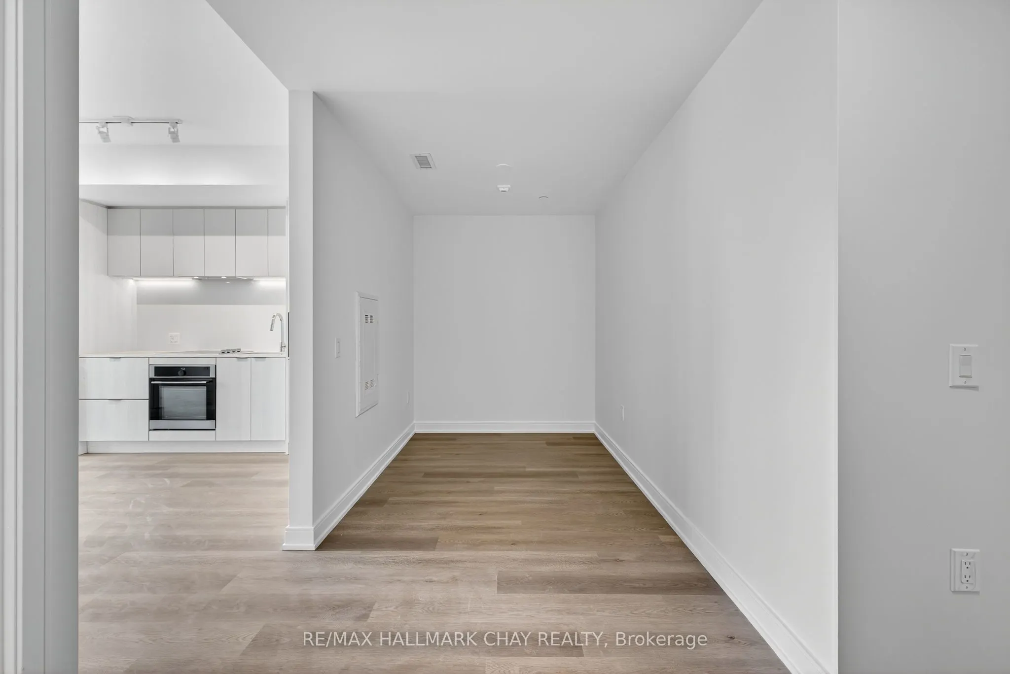 3009 Novar Road, #413