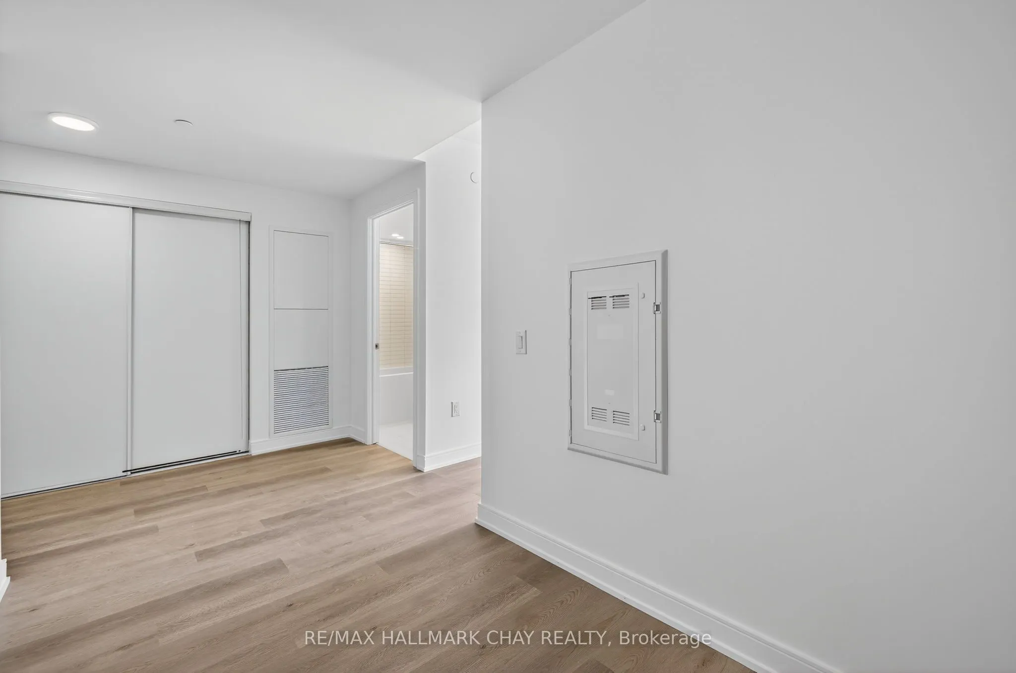 3009 Novar Road, #413