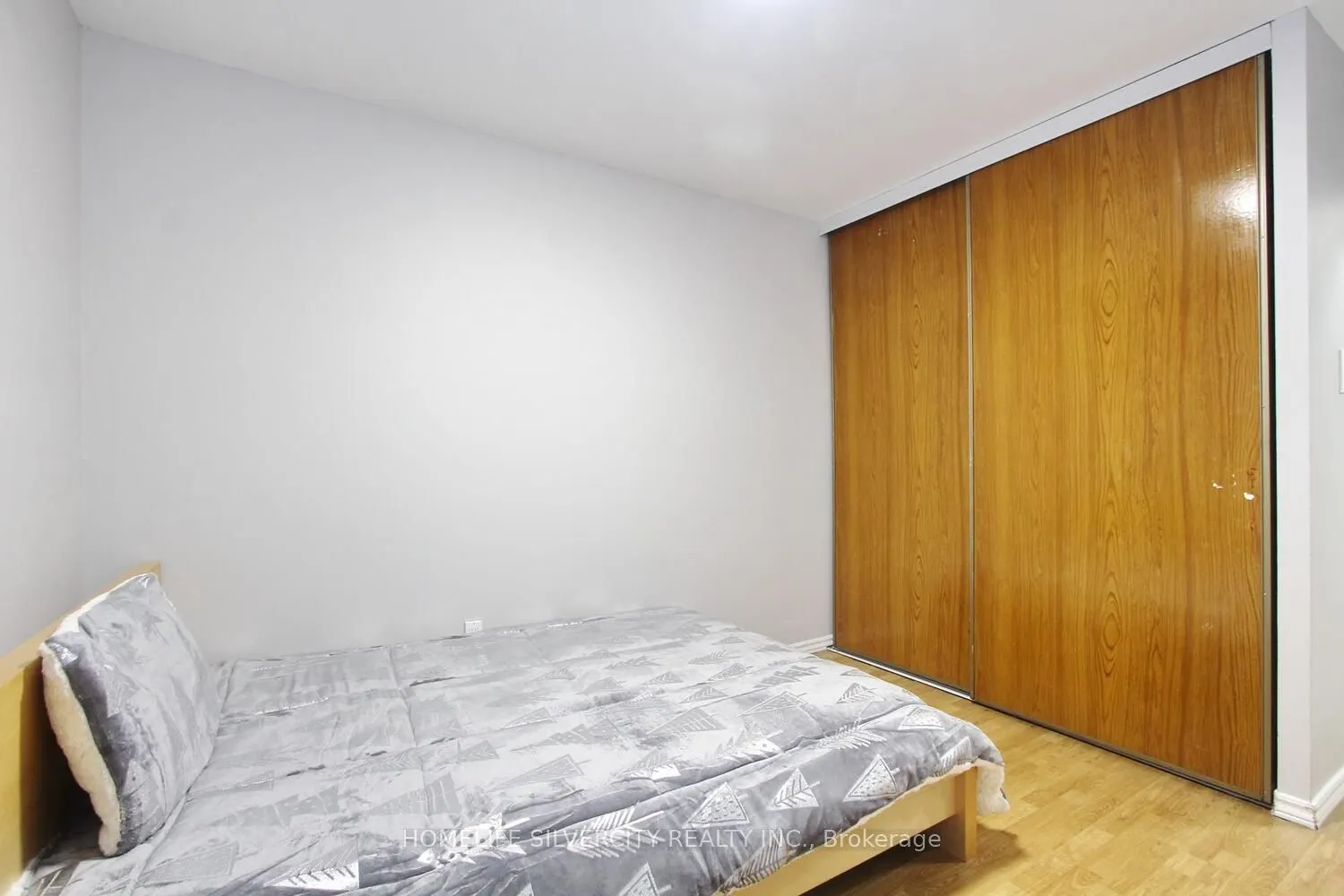 3555 Derry Road E, #206