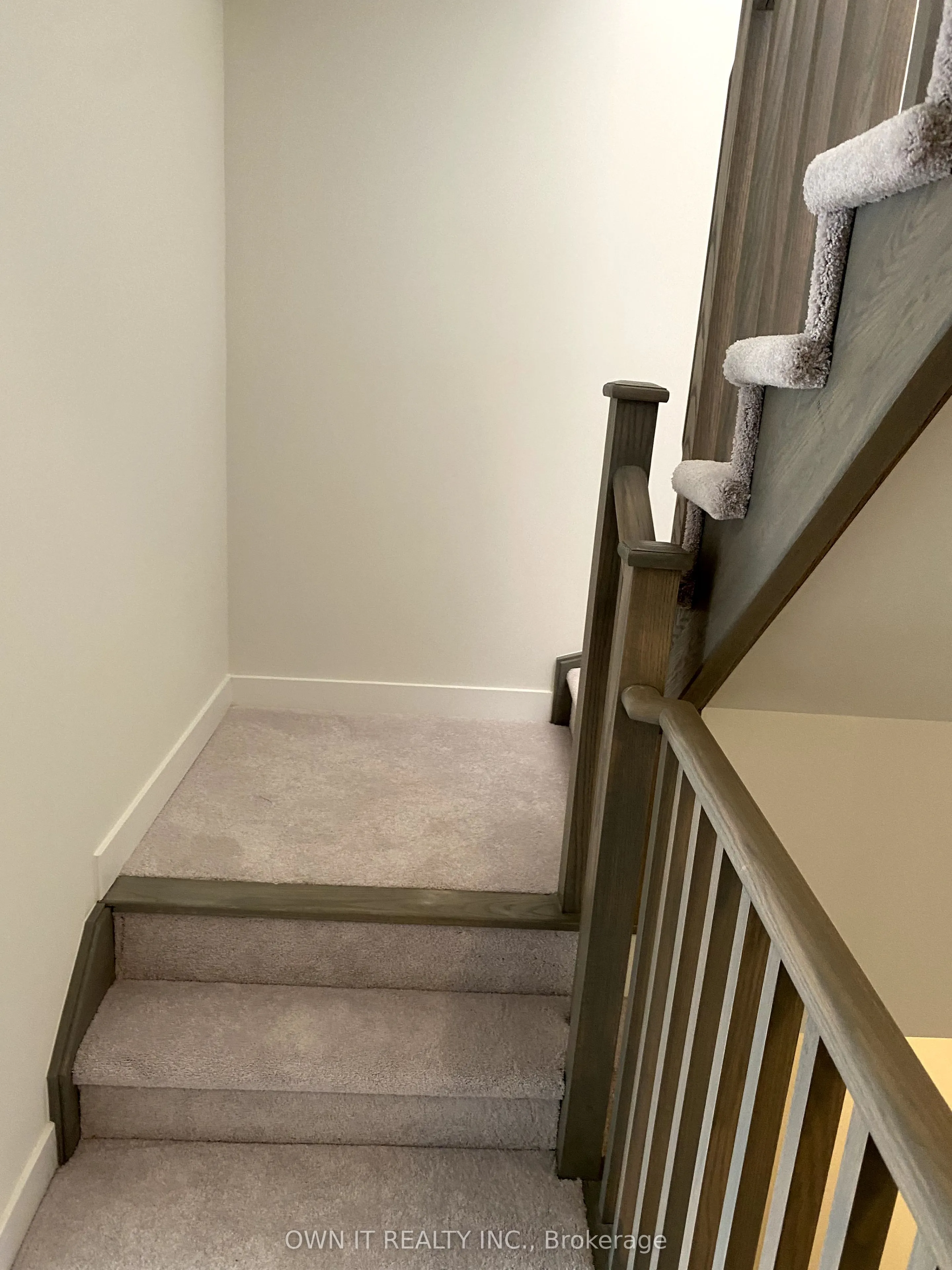 3538 Colonial Drive, #8