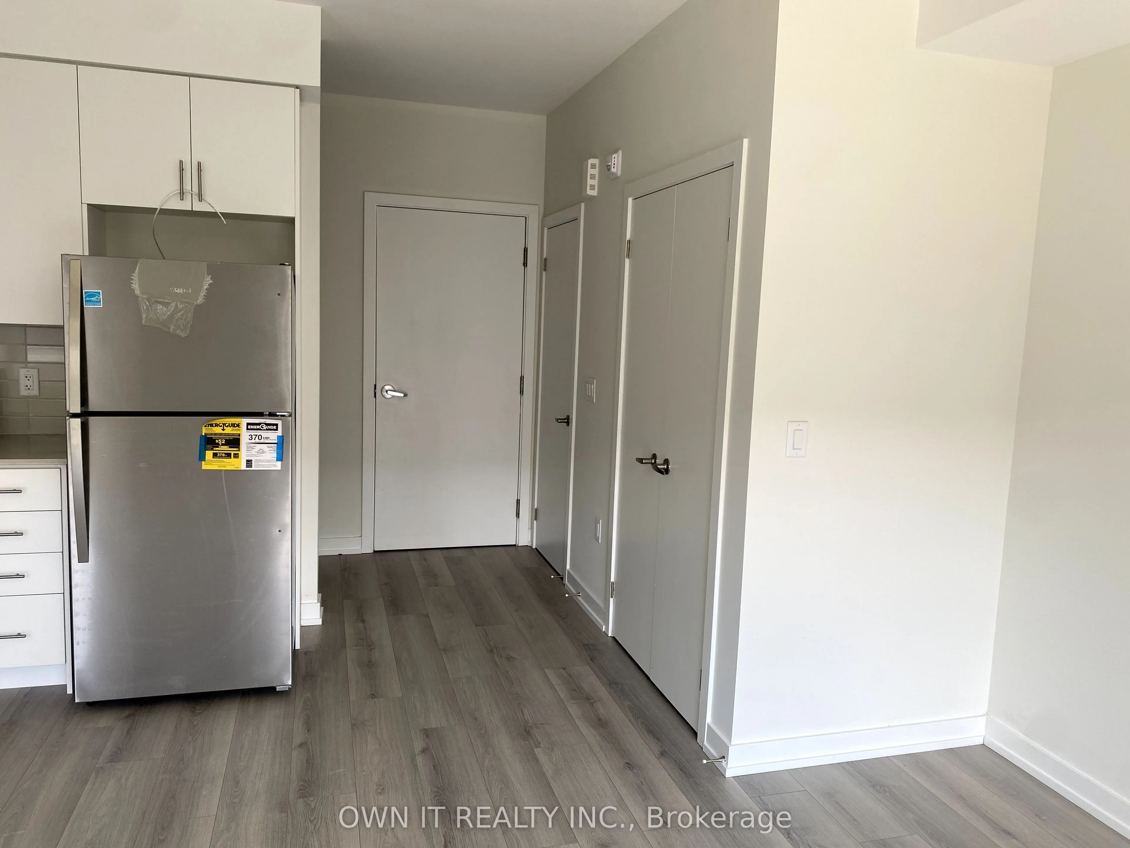 3538 Colonial Drive, #8