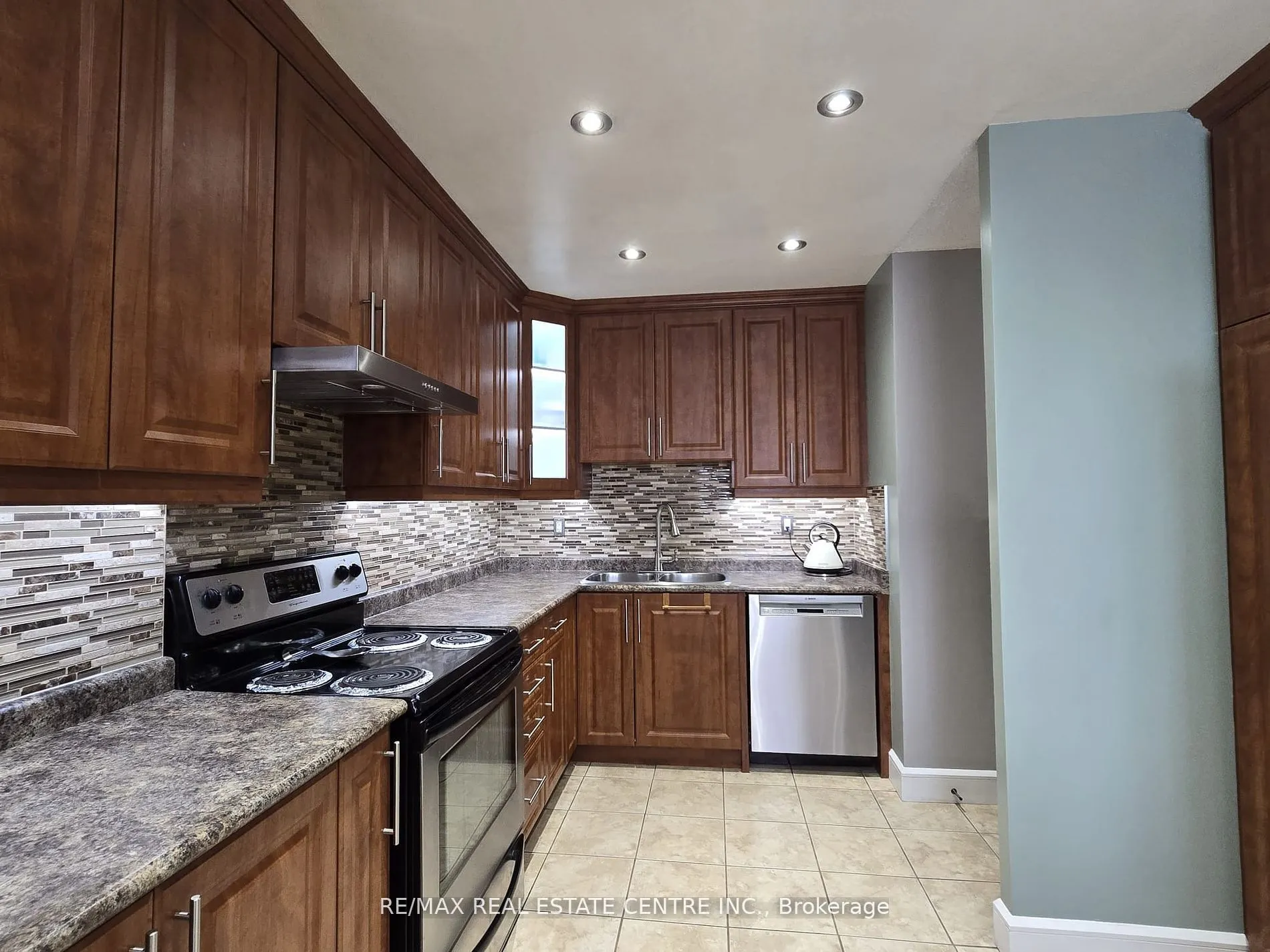 1055 A Forestwood Drive, #212