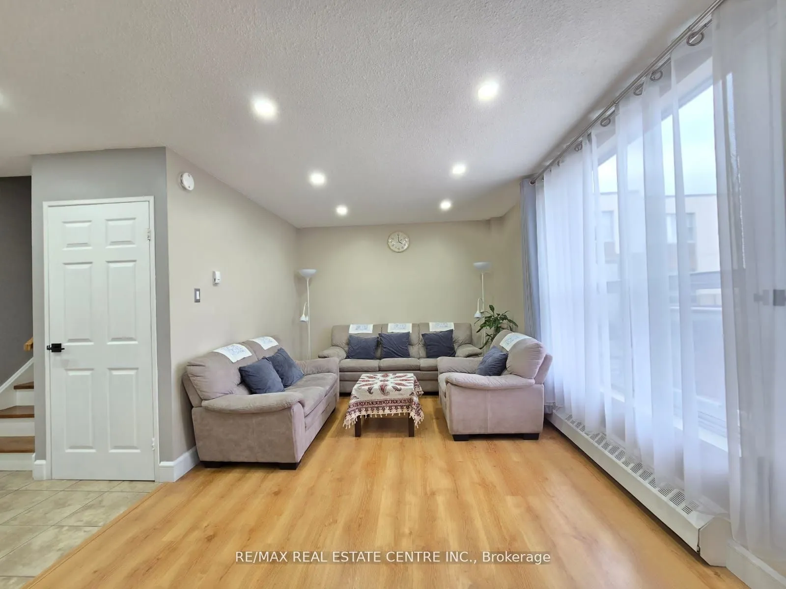 1055 A Forestwood Drive, #212