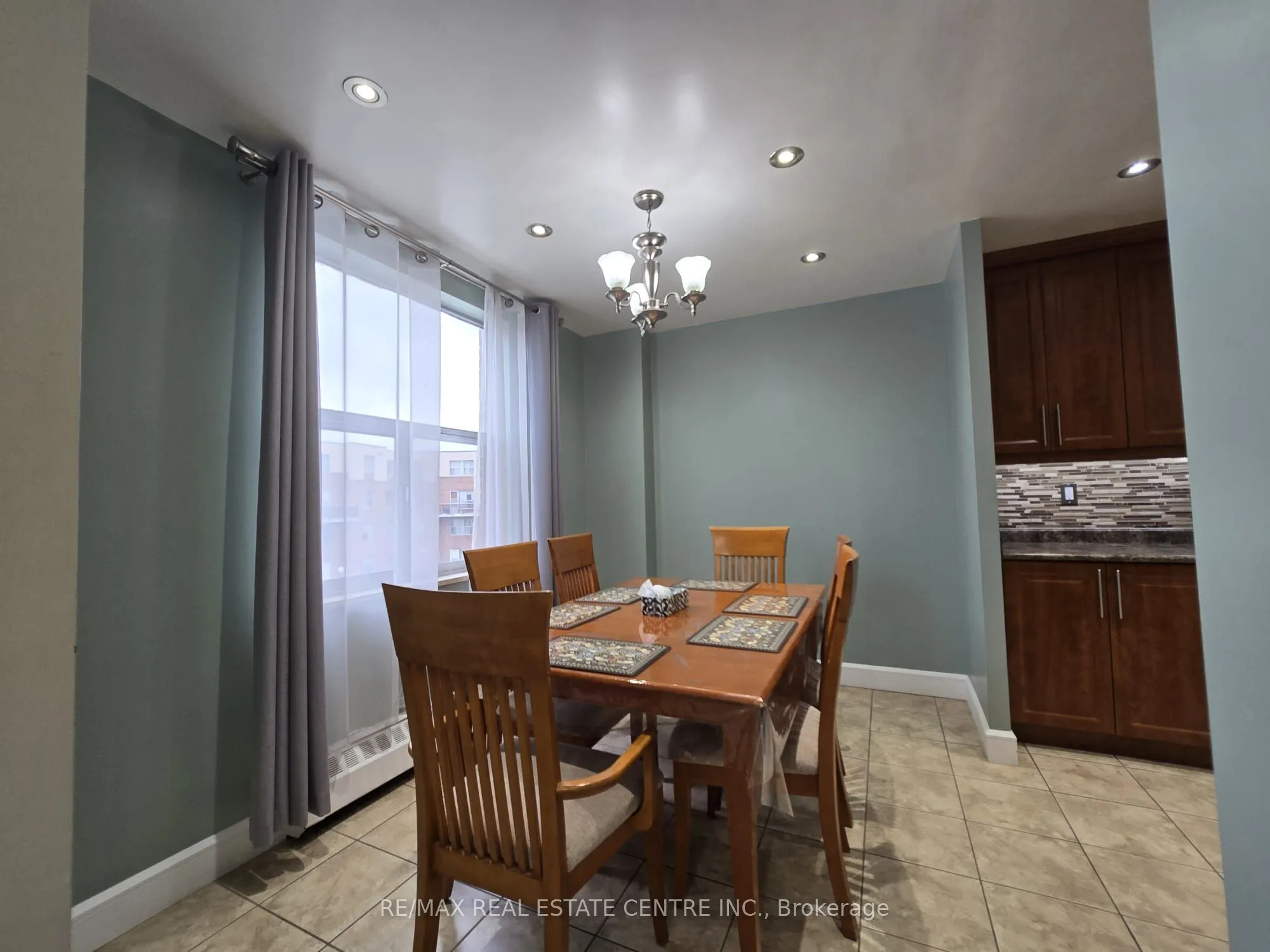 1055 A Forestwood Drive, #212